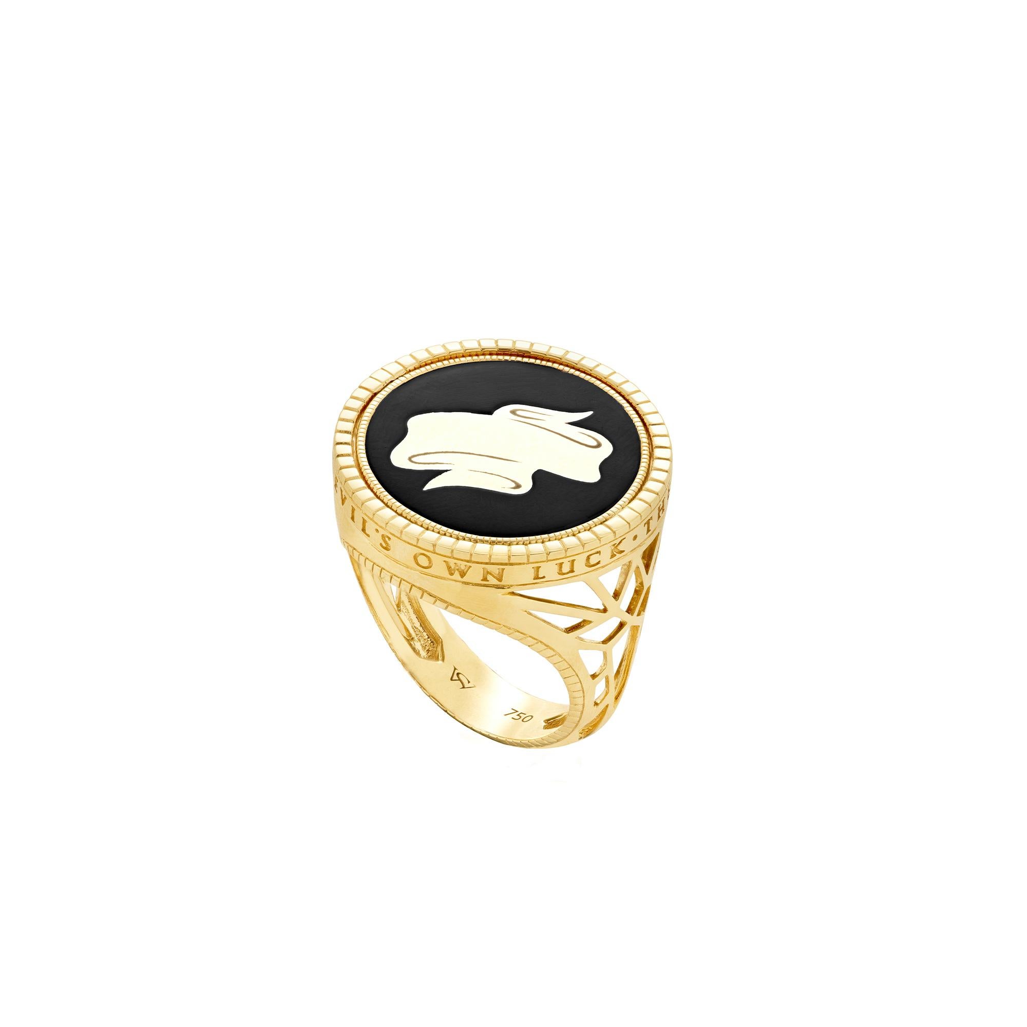 Im Angebot: Stephen Webster Flipside Sovereign Siegelring aus 18 Karat Gelbgold und schwarzer Emaille () 2