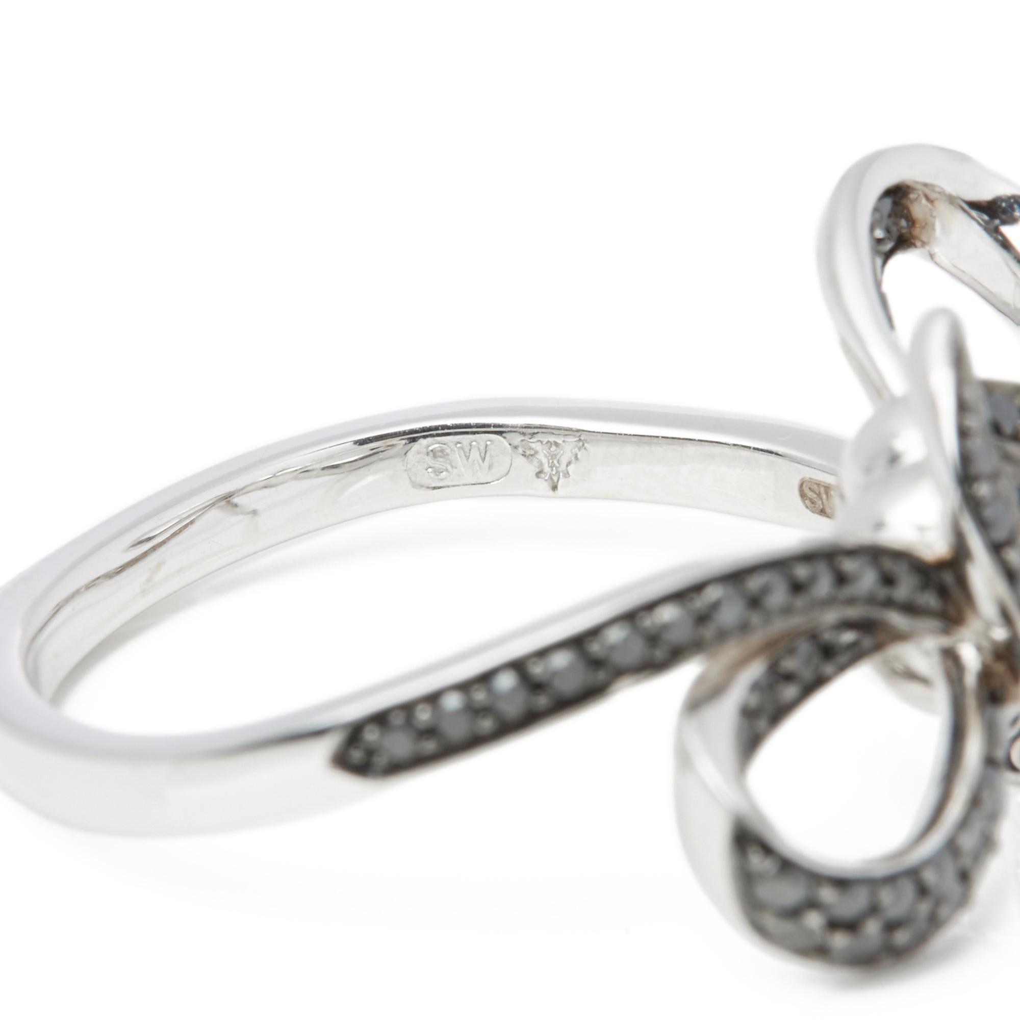Stephen Webster Forget Me Knot 18ct White Gold Black Diamond Small Bow Ring  In Excellent Condition In Bishop's Stortford, Hertfordshire