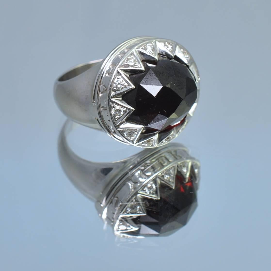 Stephen Webster Garnet Diamond Poison Ring 1