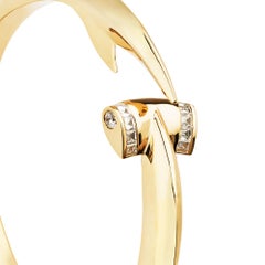 Stephen Webster Hammerhead 18 Karat Yellow Gold and White Diamond Bangle