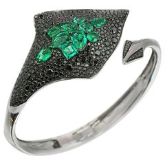Stephen Webster Jewels Verne Emerald and Diamond Stingray White Gold Bracelet