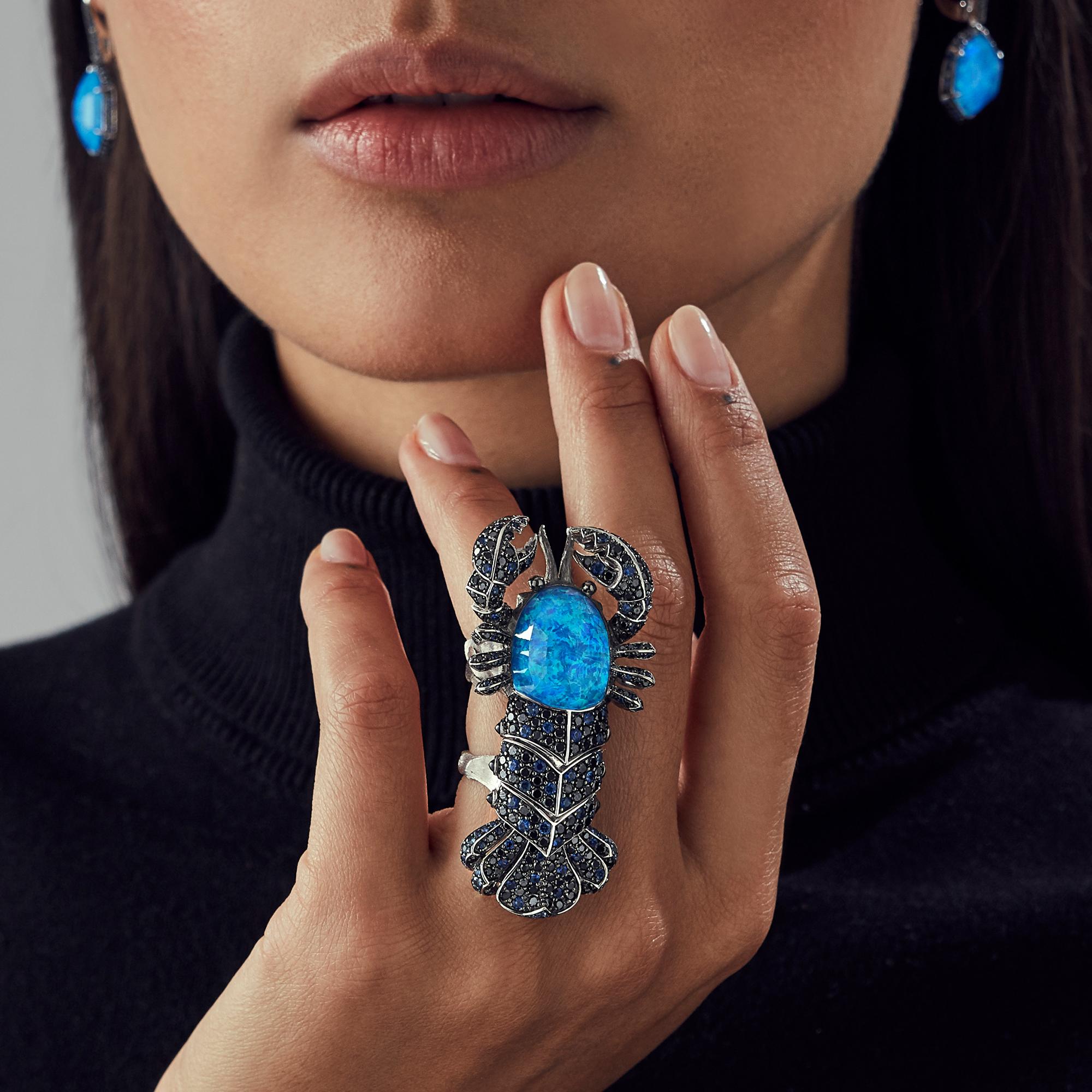 Im Angebot: Stephen Webster Jewels: Verne Lobster Crystal Haze Langer Finger 18 Karat Goldring () 4