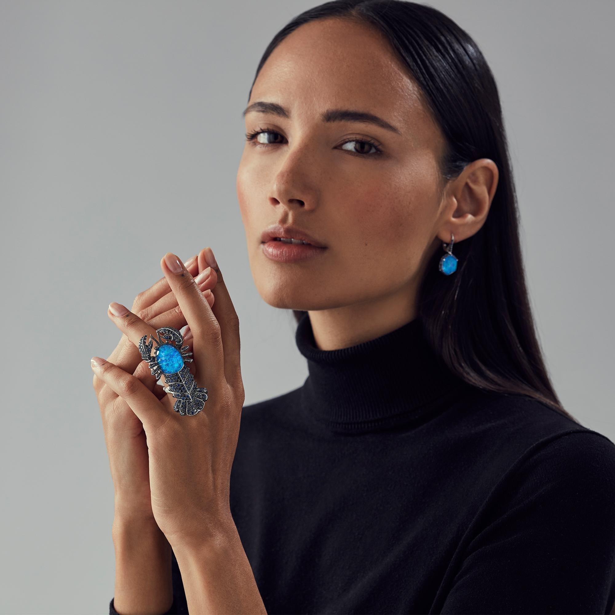 Im Angebot: Stephen Webster Jewels: Verne Lobster Crystal Haze Langer Finger 18 Karat Goldring () 7