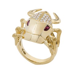 Stephen Webster Jitterbug Toro Beetle 18 Carat Gold with Cabochon Ruby Eyes Ring