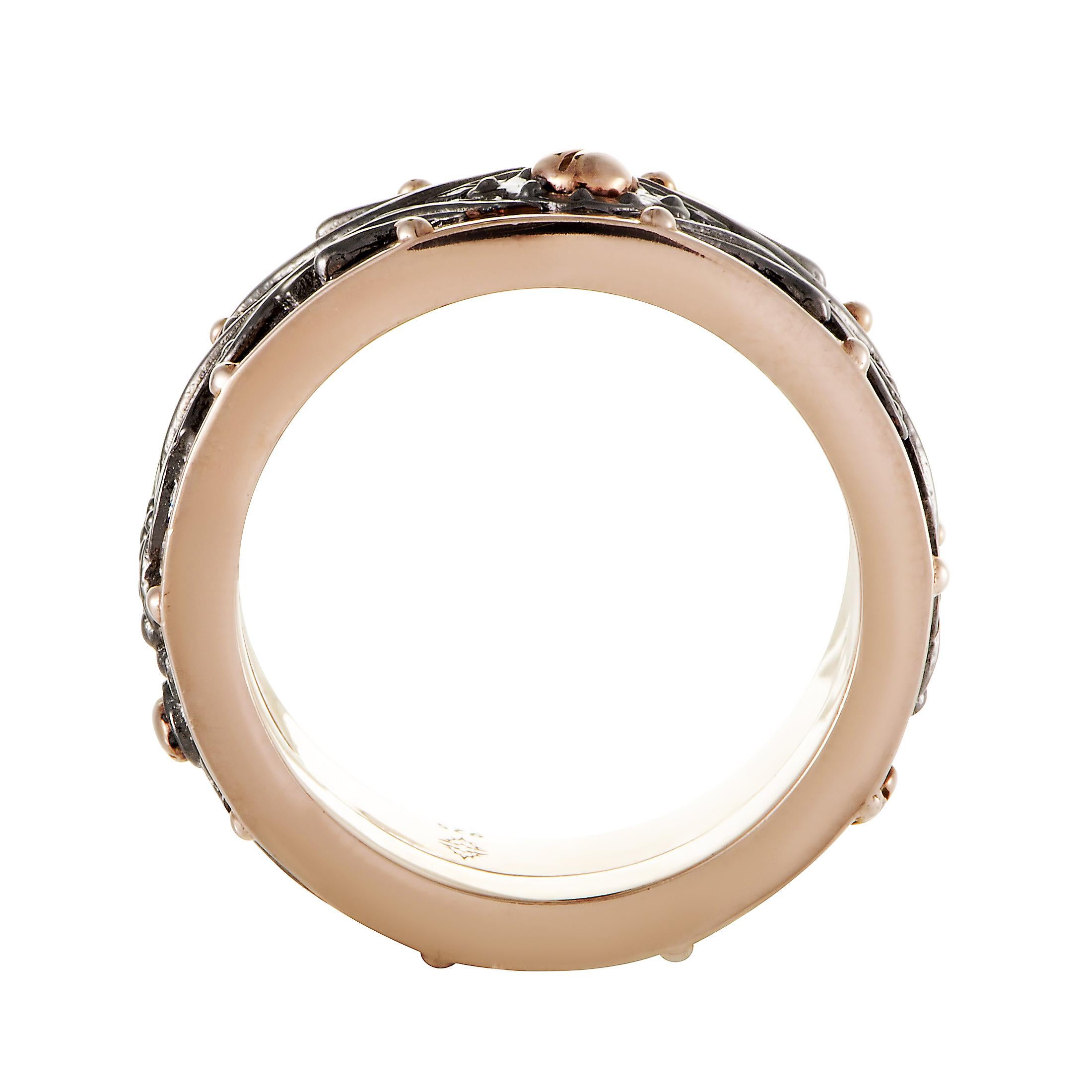Producing a captivating eye-catching effect with its tastefully contrasting tones and alluringly drawing you in to admire its intricate ornamentation, this strikingly bold silver ring with rose gold plating is a fantastic item for men from the
