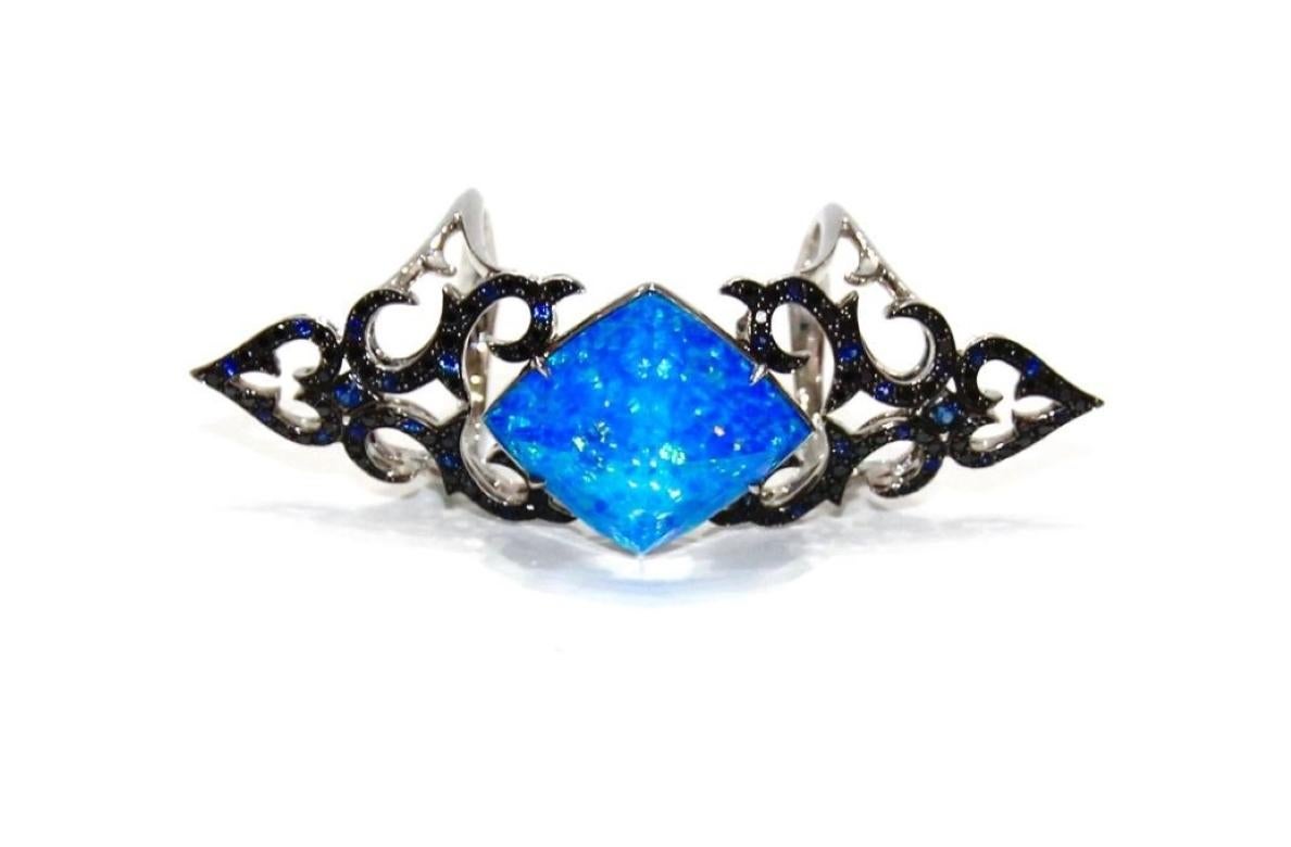 opalescent sapphire
