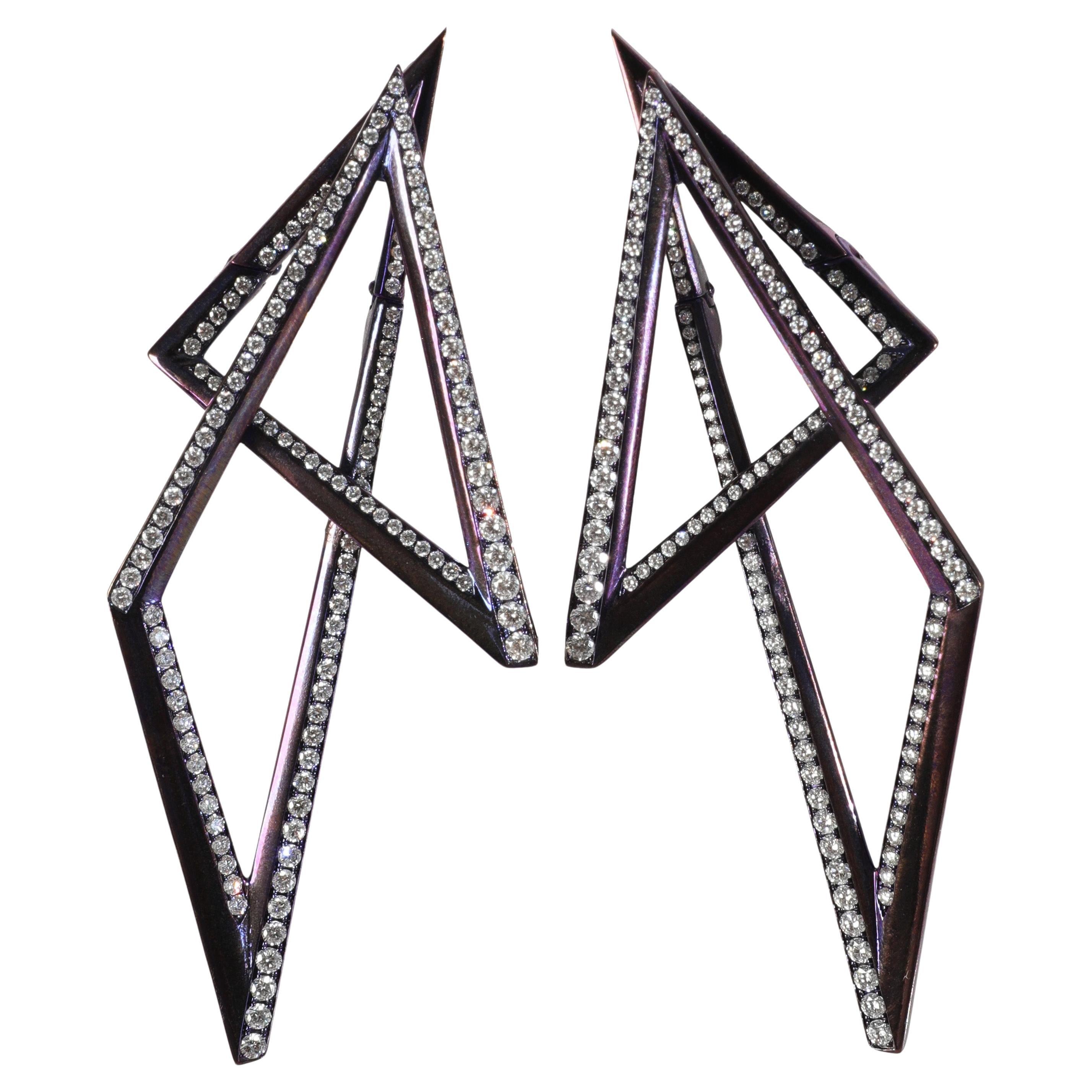 Stephen Webster Orecchini infiniti in titanio viola con diamante Vertigo in vendita