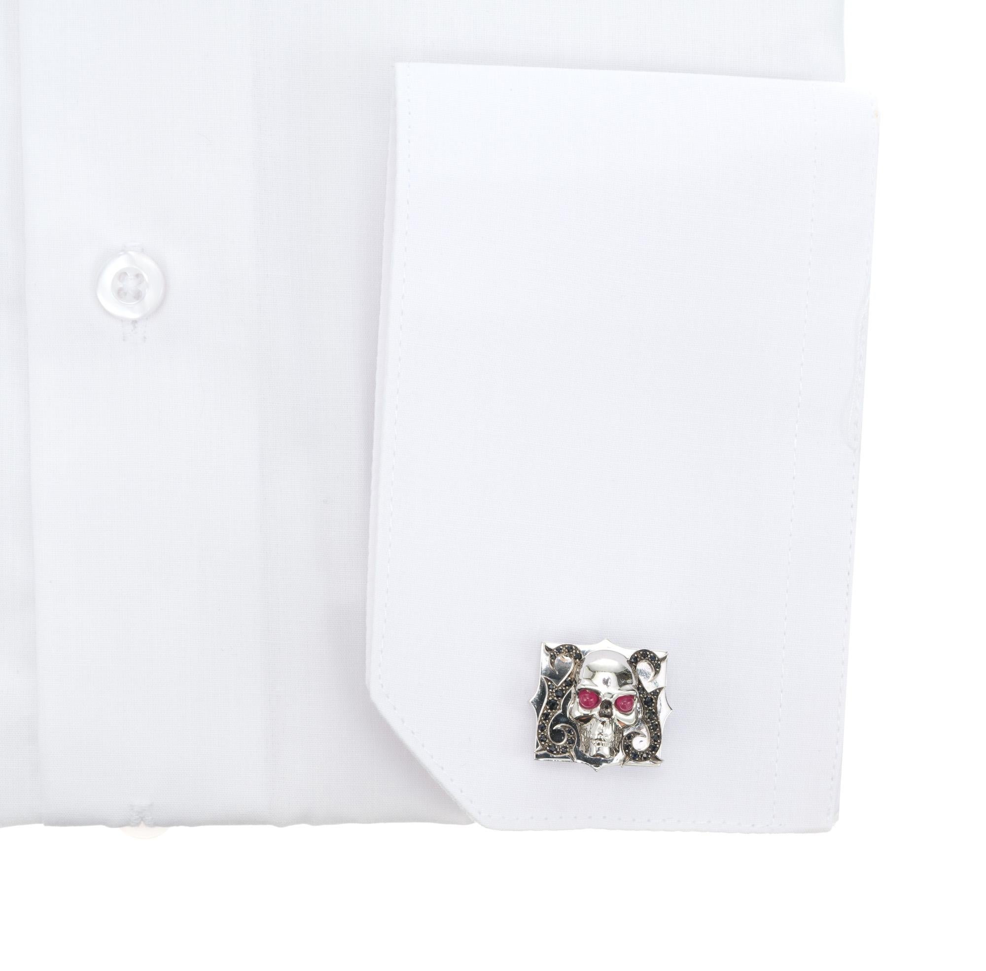 Stephen Webster Ruby Sapphire White Gold Skull Cufflinks In Good Condition For Sale In Stamford, CT
