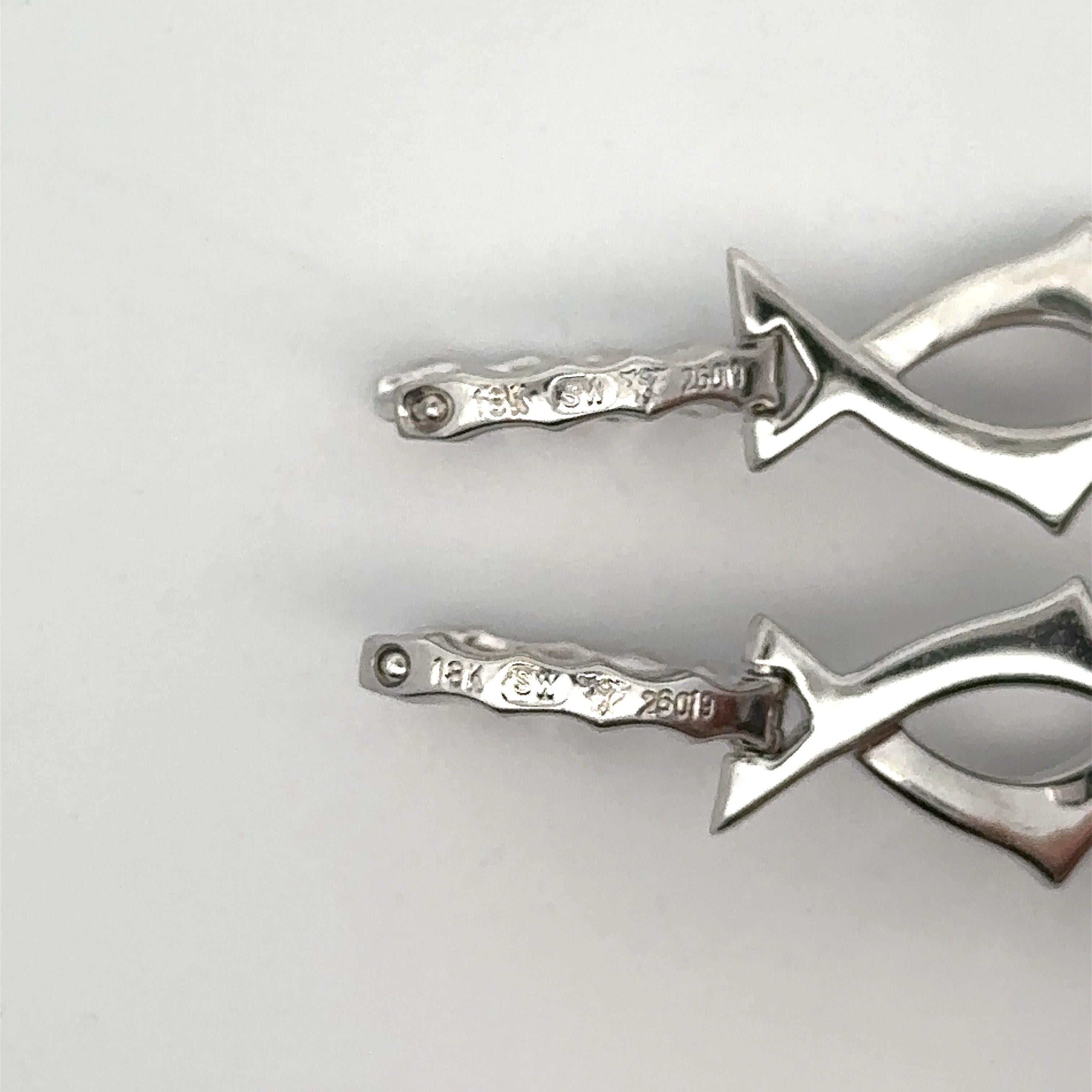 Ohrringe „Thorn“ von Stephen Webster aus 18 Karat Weißgold mit Diamanten und Onyx 1