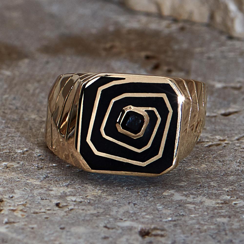 For Sale:  Stephen Webster Vertigo Losing Perspective 18 Carat Gold and Spinel Pinky Ring 2