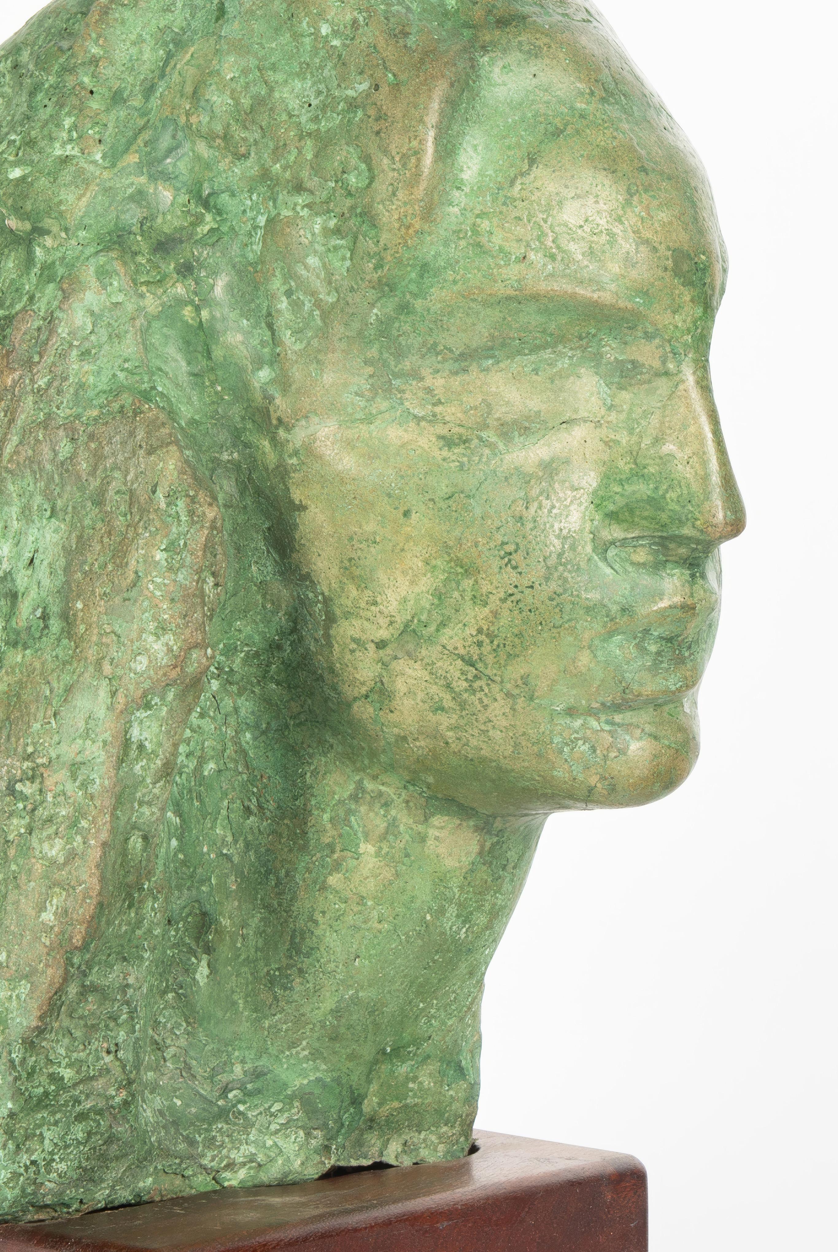 Tête de femme, tête en ciment patiné vert par Greene & Greene en vente 4