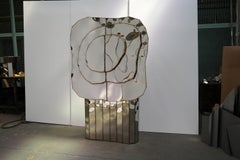 Armoire murale Steele en acier inoxydable poli miroir par Julian Mayor