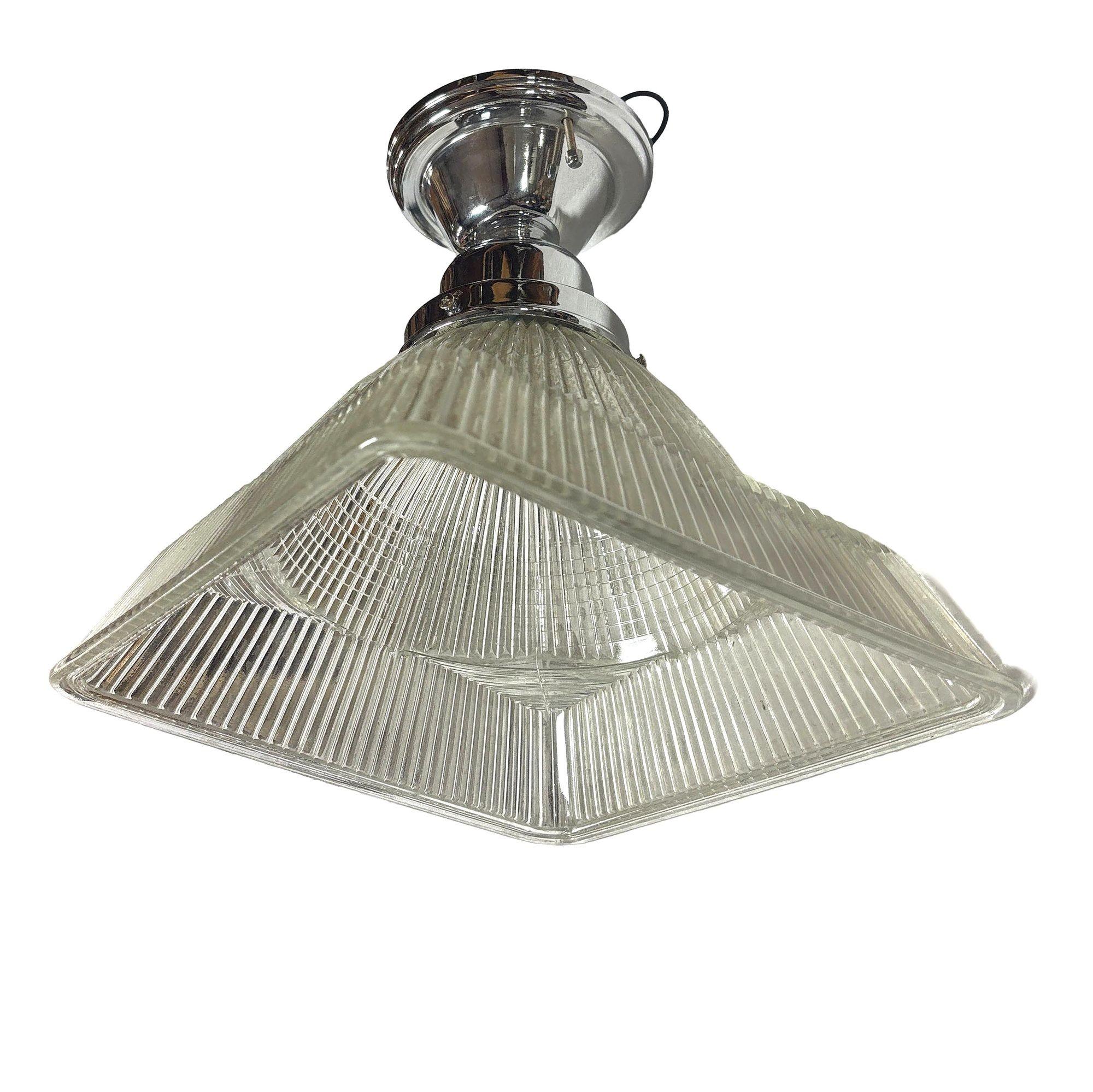 Ciondolo quadrato Holophane a gradini con luce a soffitto cromata in vendita 2