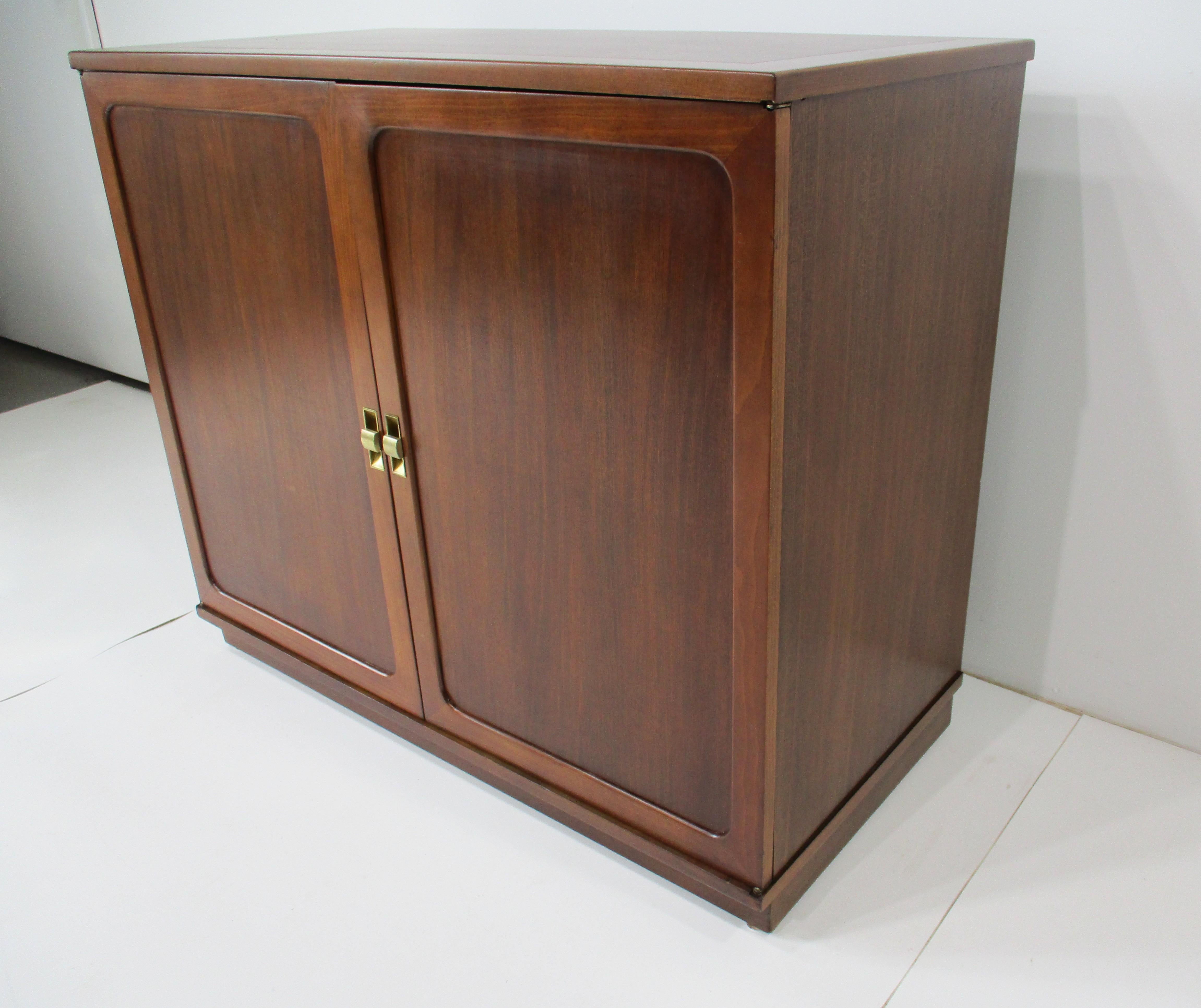 Americano Mobile per dischi stereo di Edward Wormley / Drexel in vendita