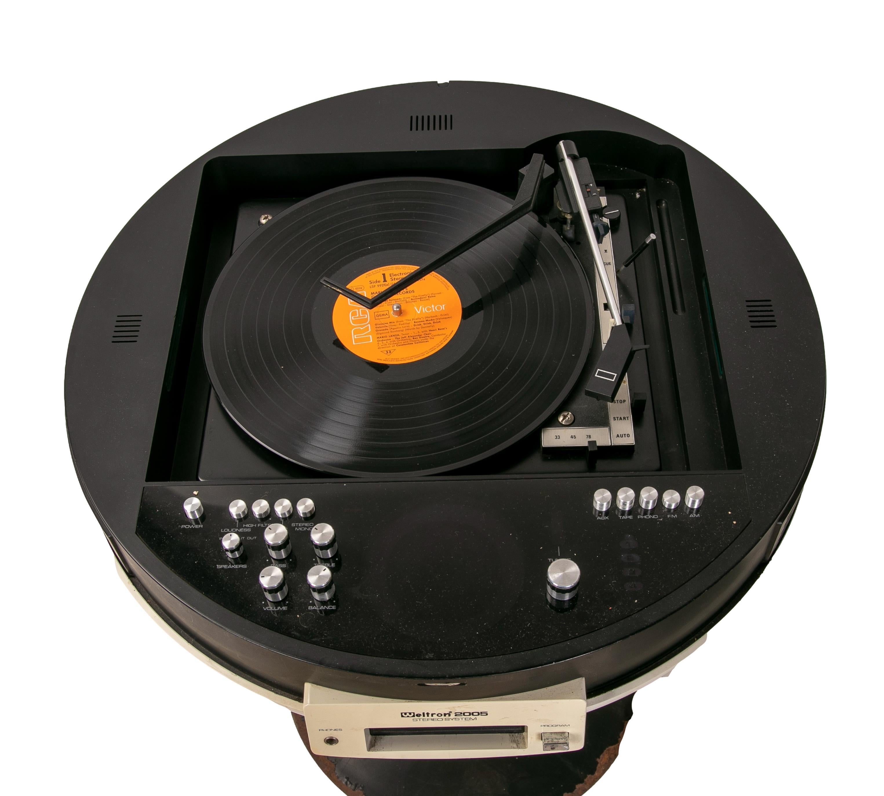 20ième siècle Machine à disques stéréo Système stéréo 2005 Weltron Stereo  en vente