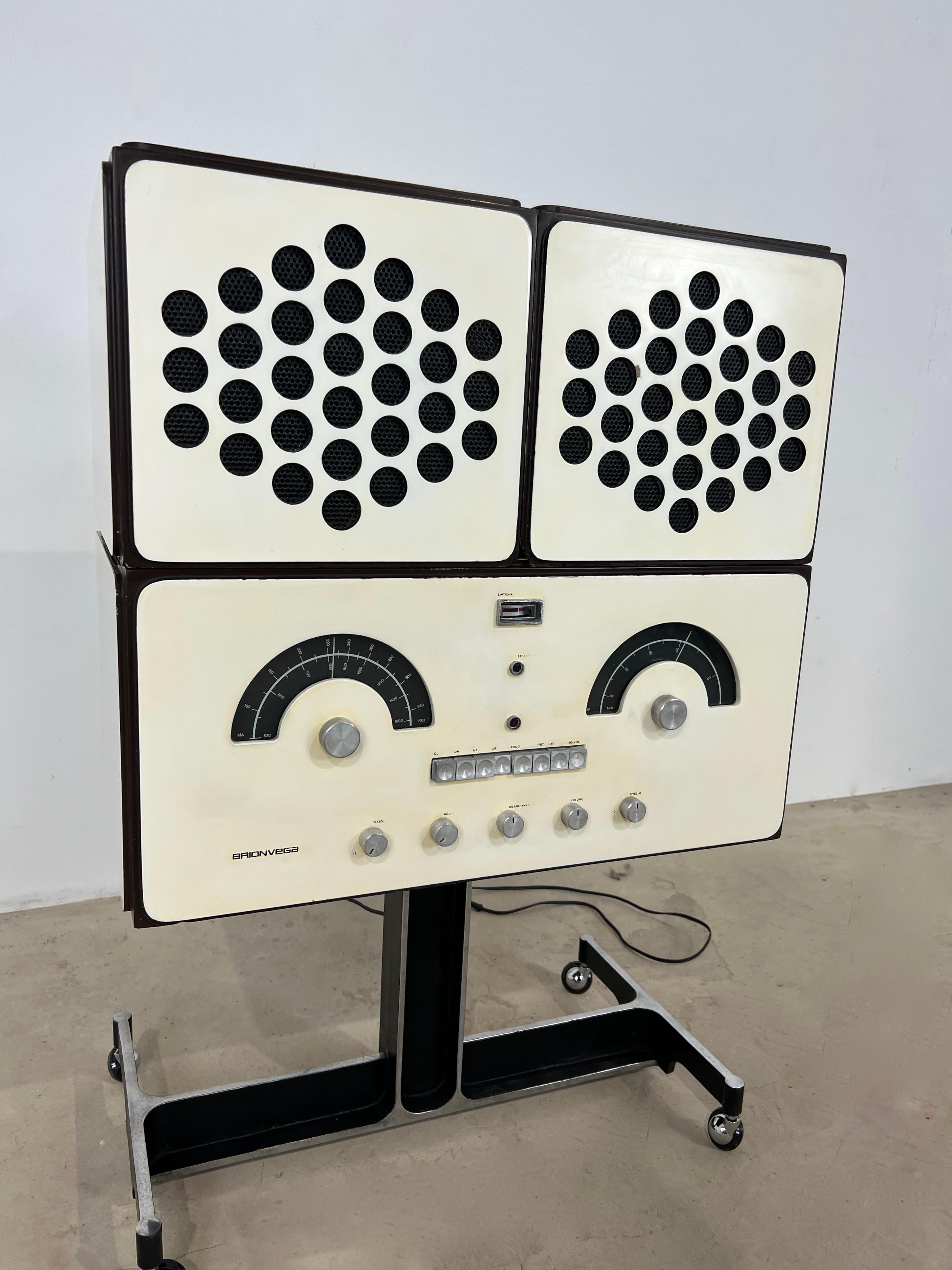Mid-Century Modern Stereophonic RR-126 Radio by F.lli Castiglioni for Brionvega, 1960s