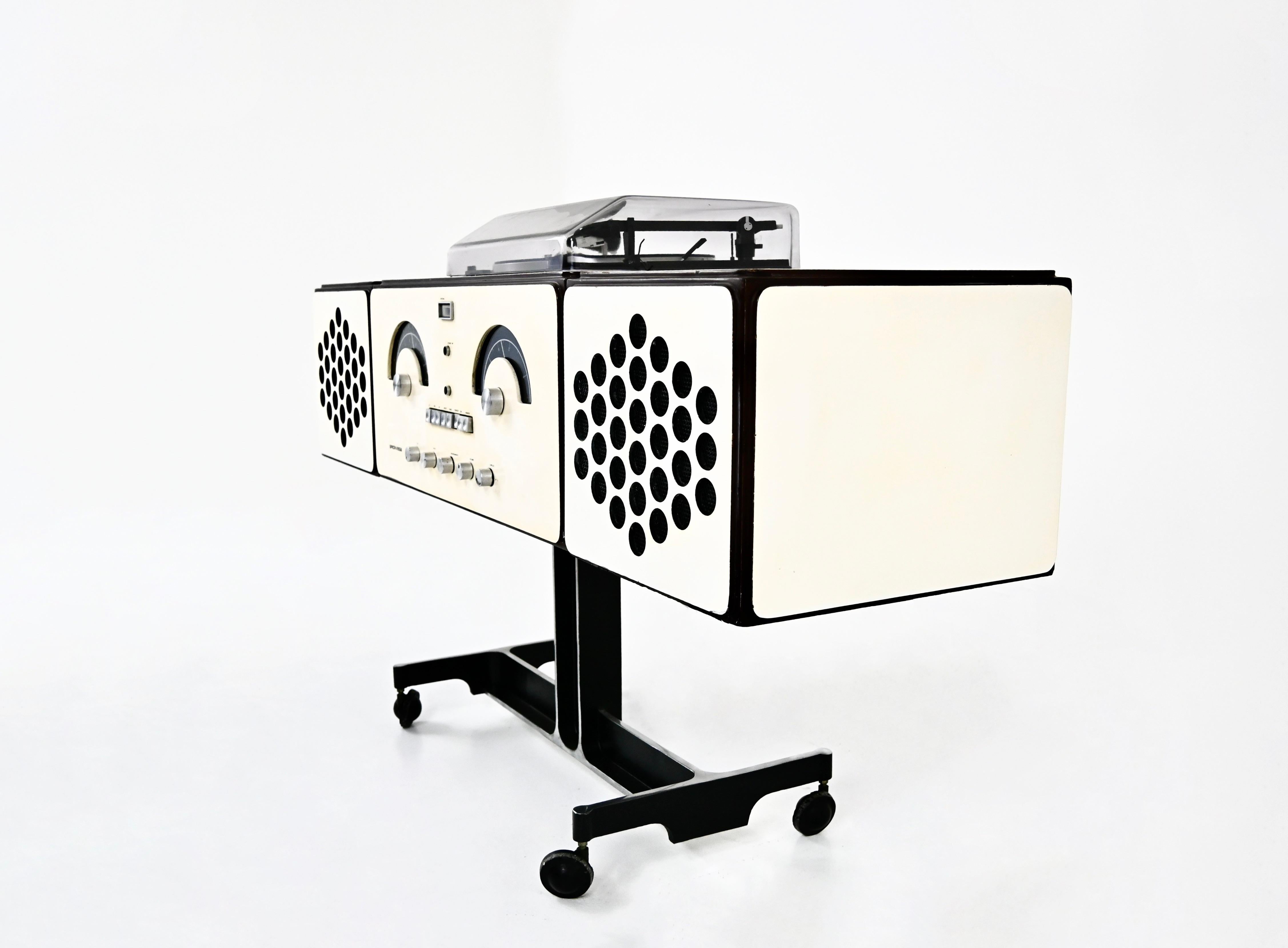 Italiano Radio stereofonica RR-126 di F.lli Castiglioni per Brionvega, anni '60 in vendita