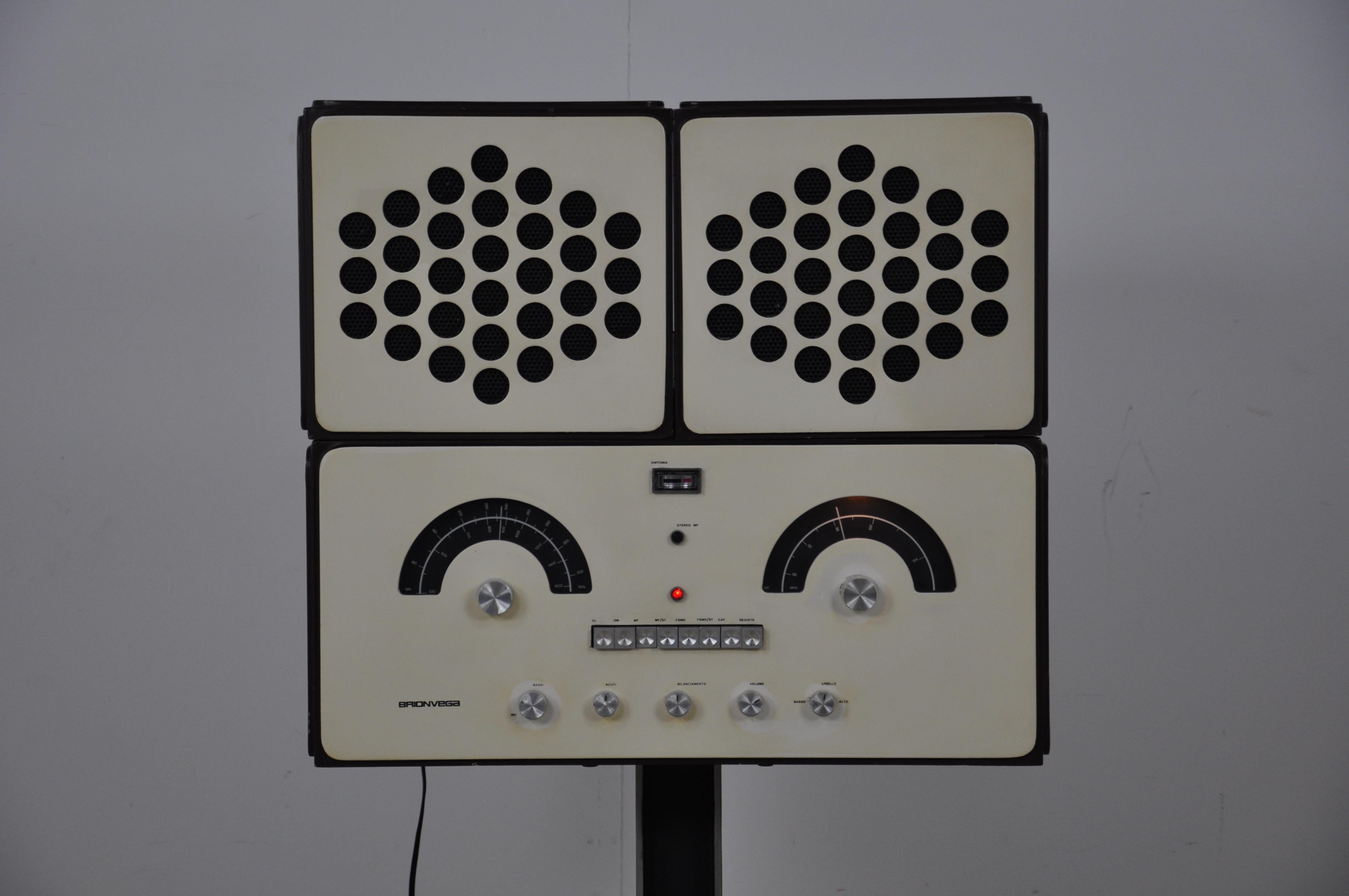 Mid-Century Modern Stereophonic RR-126 Radio by F.lli Castiglioni for Brionvega, 1960s