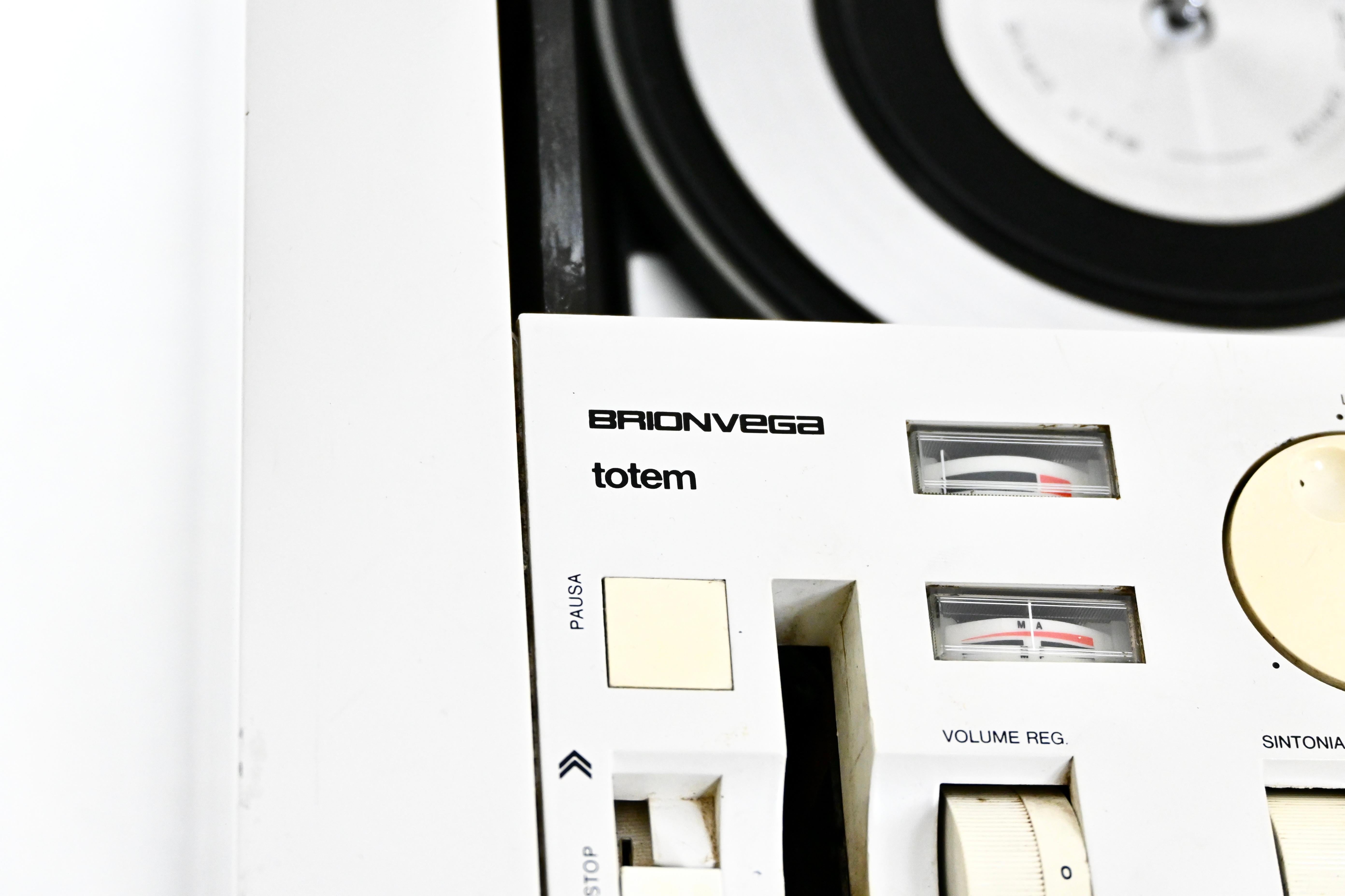 Stereophonic TOTEM rr130 Radio by Mario Bellini for Brionvega, 1970s For Sale 4
