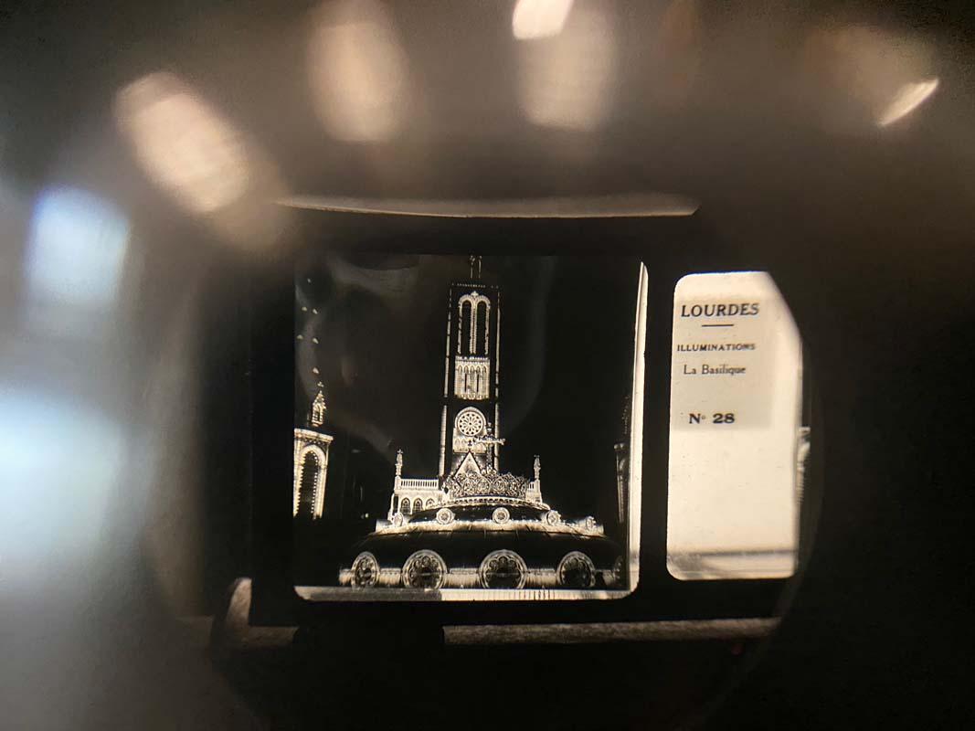 Stereoscope by Unis France, France, circa 1910 10