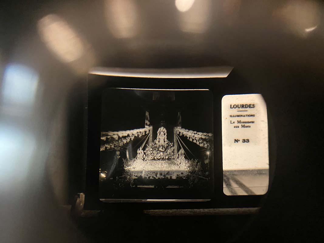 Stereoscope by Unis France, France, circa 1910 12