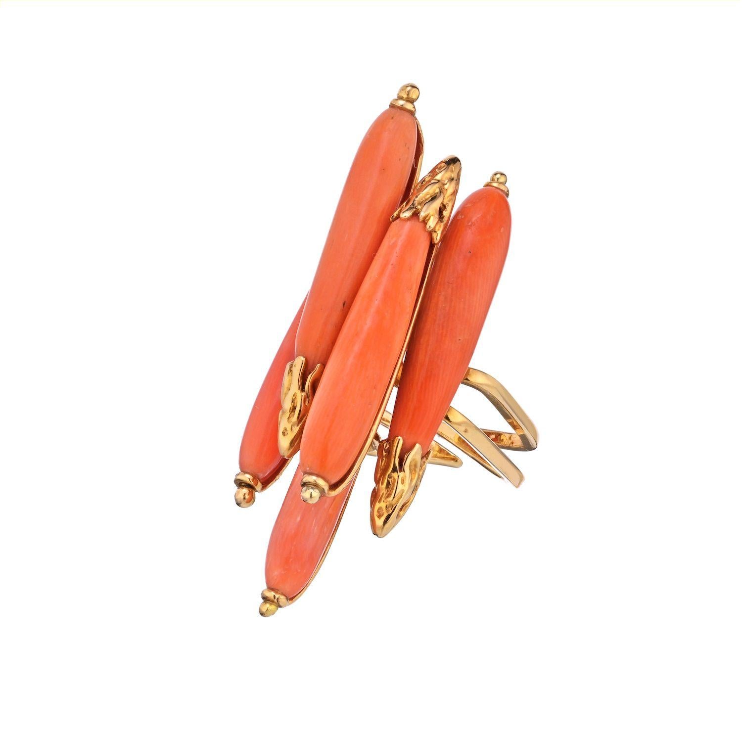 Sterle 18K Yellow Gold Elongated Multi Coral Estate Ring.
Unique and dramatic design.
Coral and yellow Gold ring by Pierre Sterlé.
French marks.
Circa 1960.