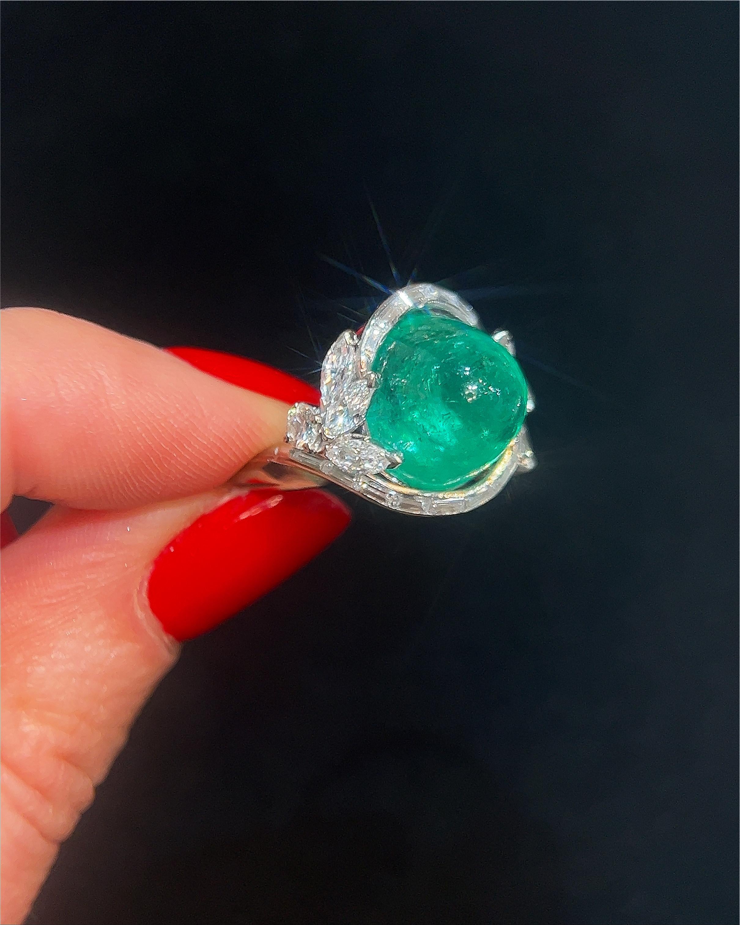 Sterlé Paris 1950er Jahre Natürlicher kolumbianischer Smaragd & Diamantring 2