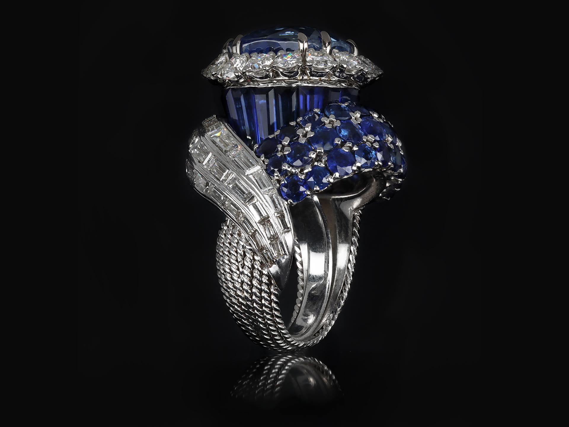 da uomo o donna Anello Sterle con zaffiro e diamanti, francese, 1950 circa. in vendita
