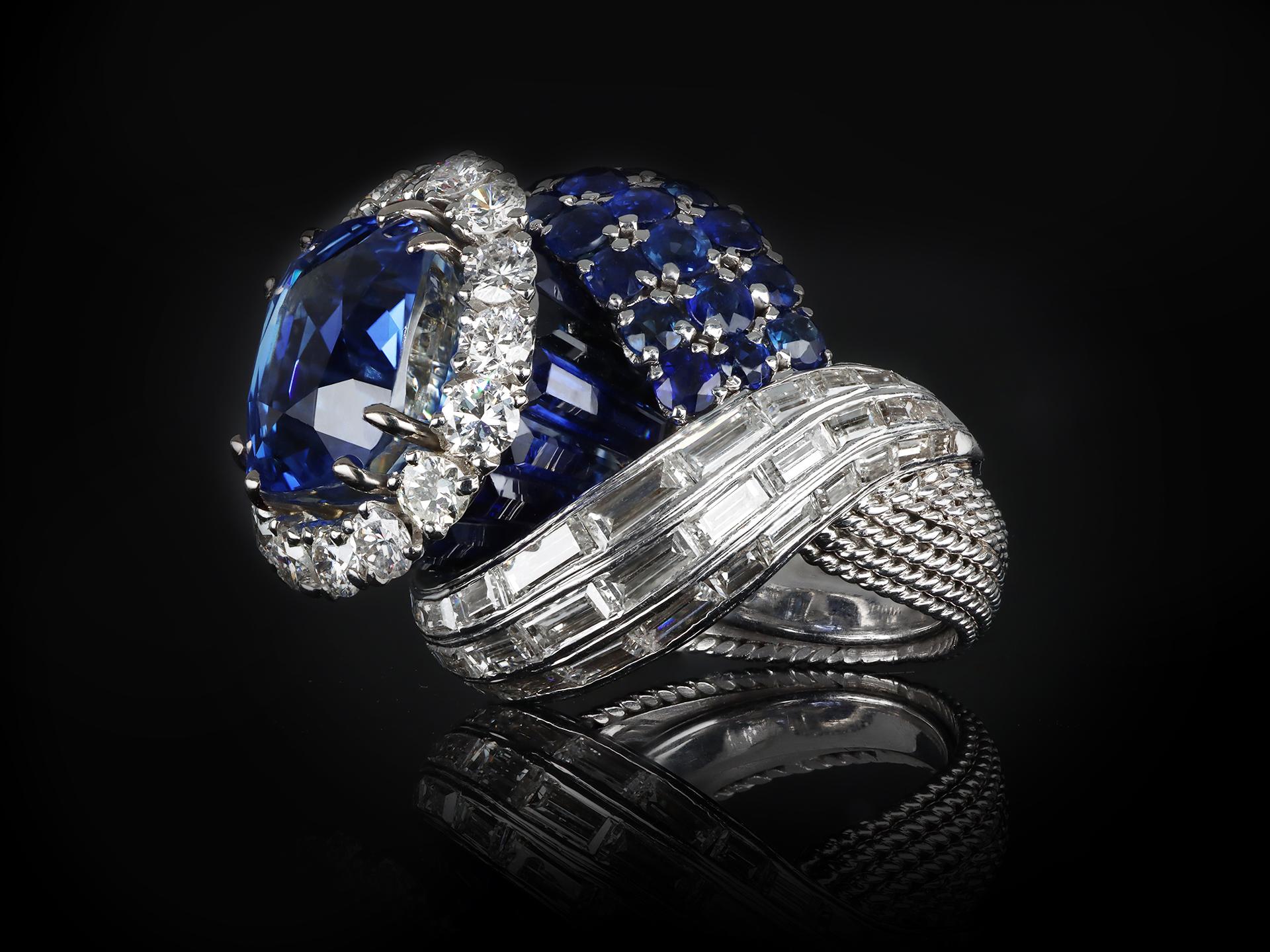 Anello Sterle con zaffiro e diamanti, francese, 1950 circa. in vendita 1