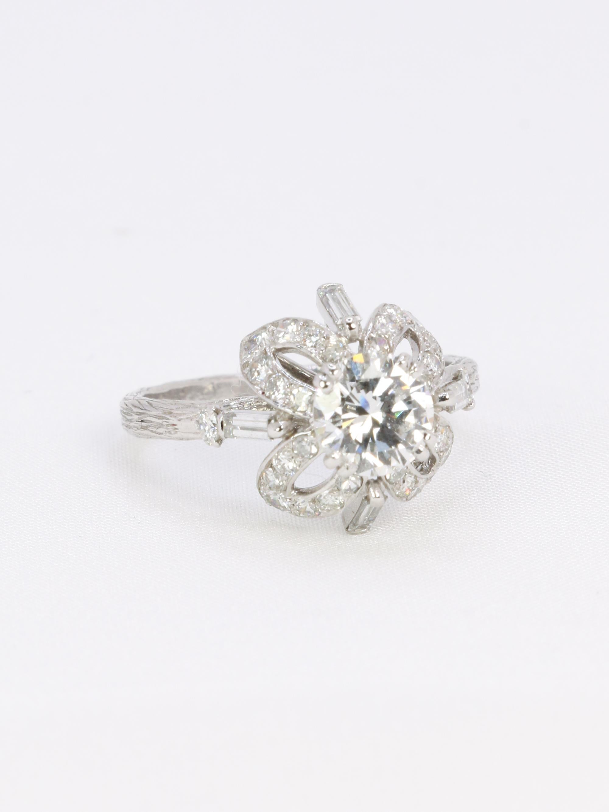 STERLE Anello solitario con diamante rotondo da 1,11 carati in platino in vendita 3