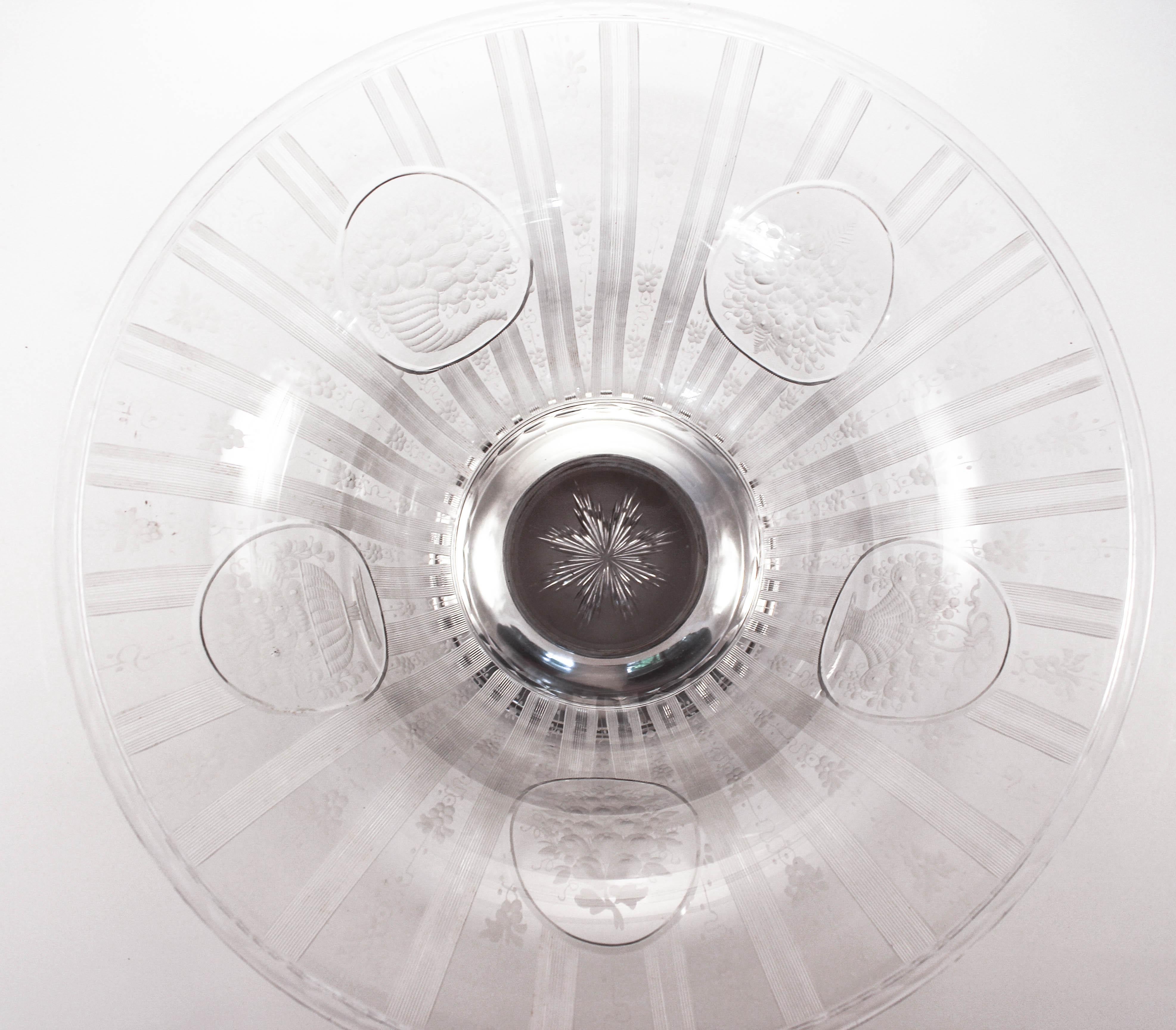 Sterling and Crystal Centerpiece Bowl In Excellent Condition In Brooklyn, NY
