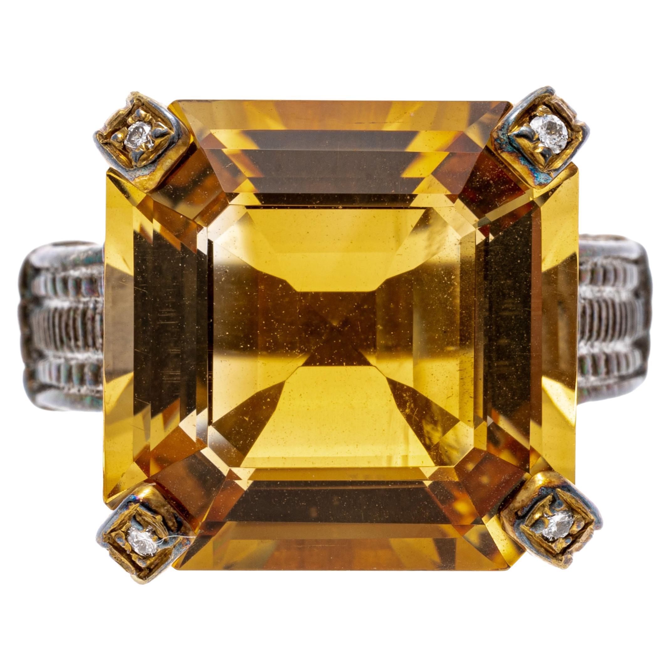 Bague en argent et or avec citrine carrée « App. 13,74 Cts » et diamants en vente