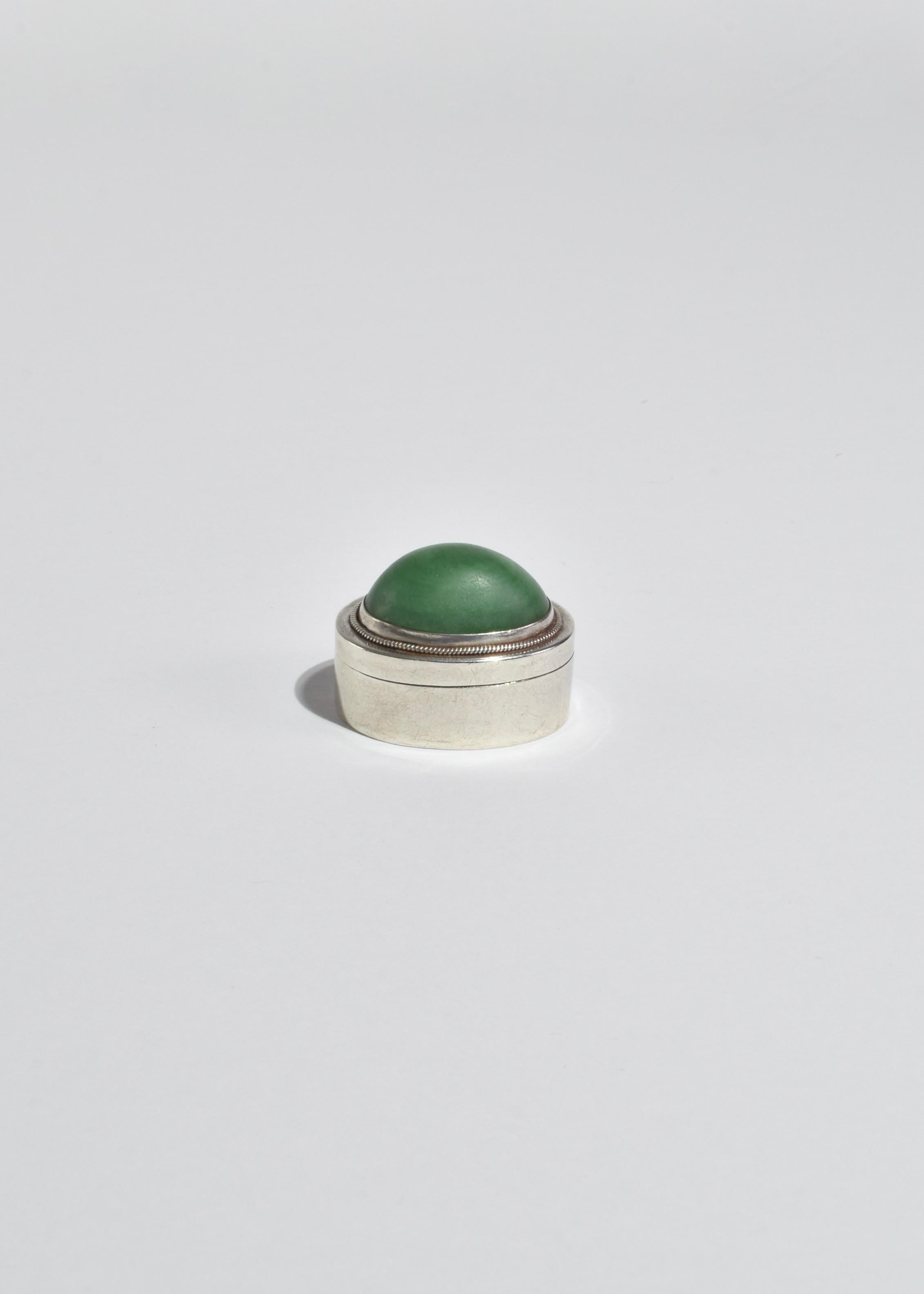 Beautiful vintage silver pill box with an oversized aventurine cabochon. Stamped Mexico 925.