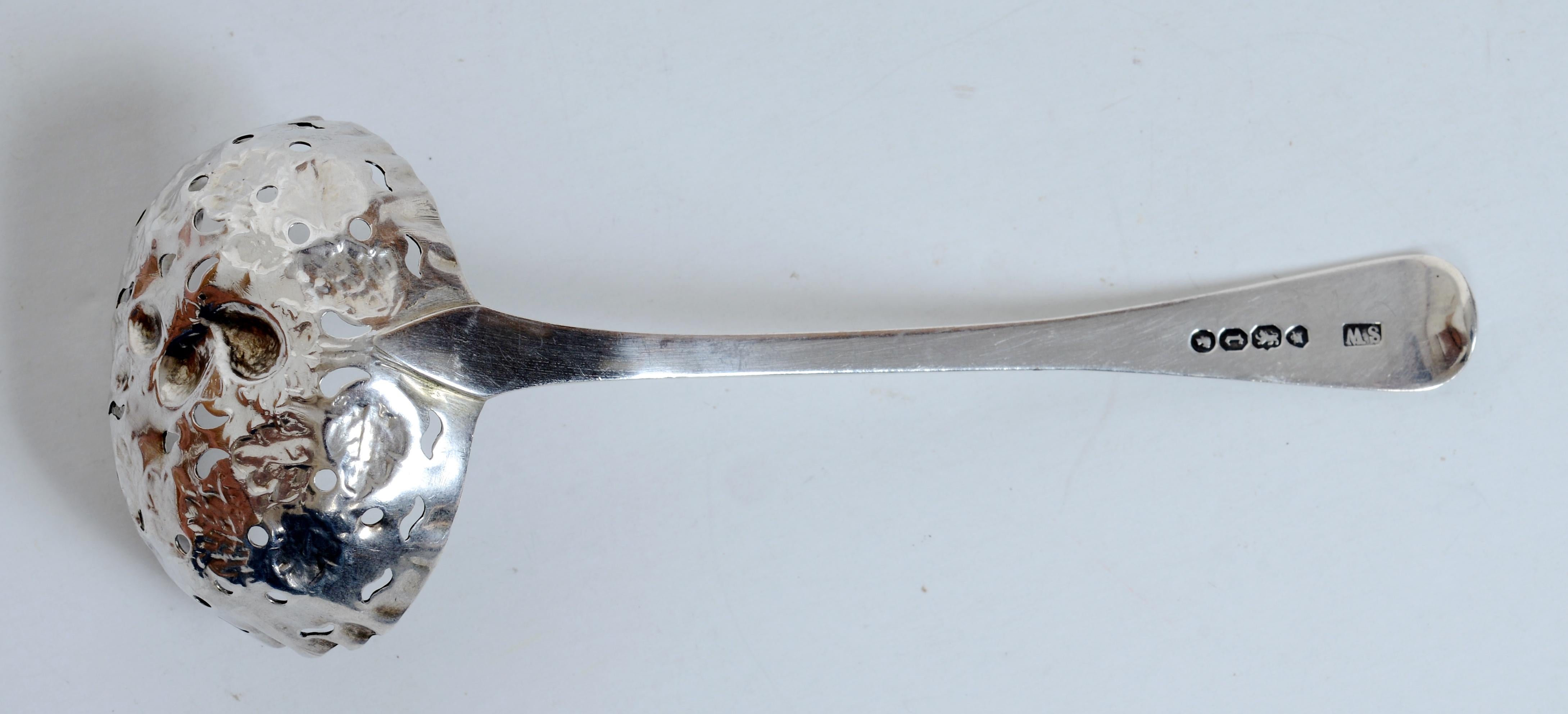 Cucchiaio in argento di Mary Sumner, importante donna argentiera dell'inizio del XIX secolo in vendita 1