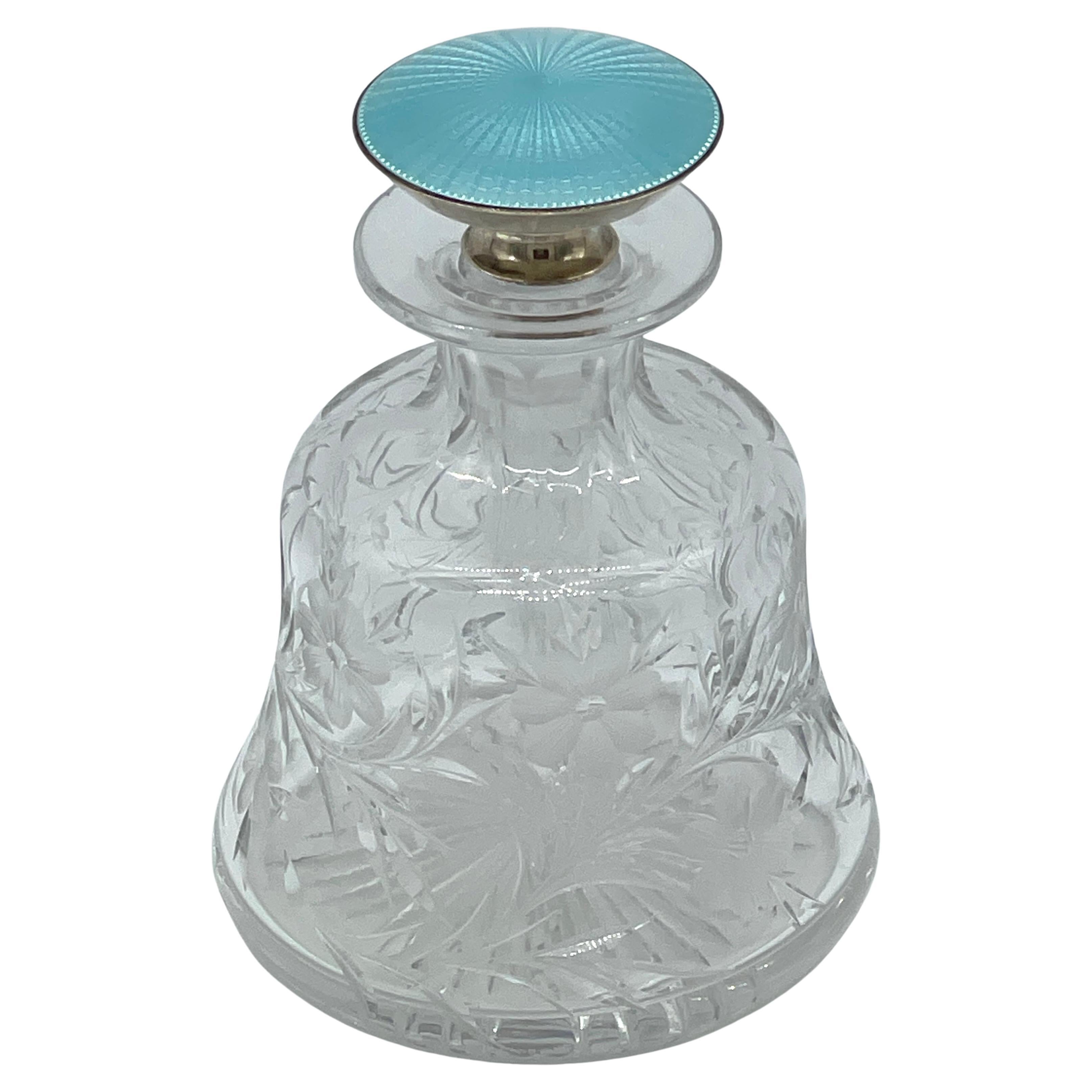 Bouteille à parfum en verre taillé floral en émail guilloché bleu et en argent 