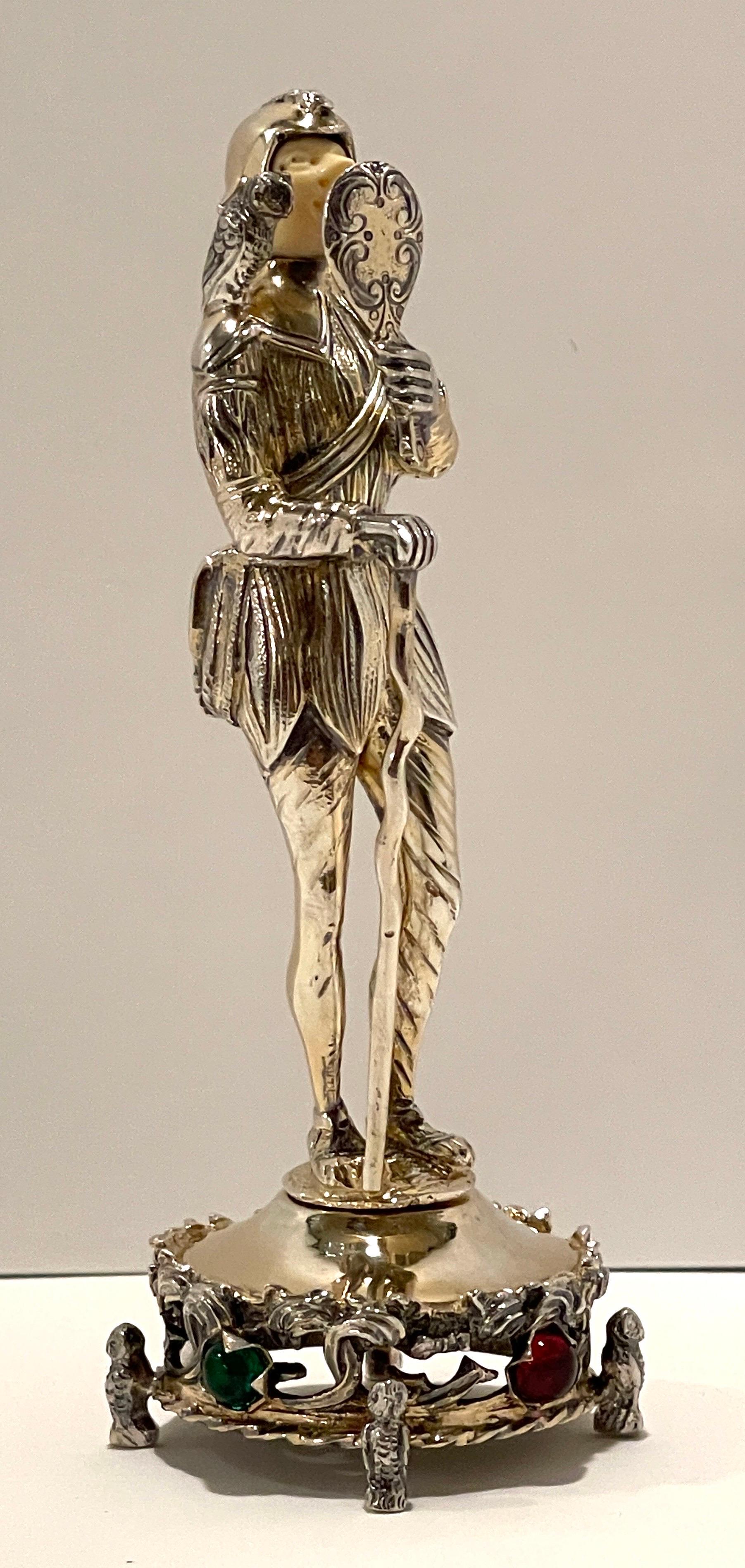 Sterling, Knochen, & Halbedelsteine Figur eines Hofnarren (Renaissance) im Angebot