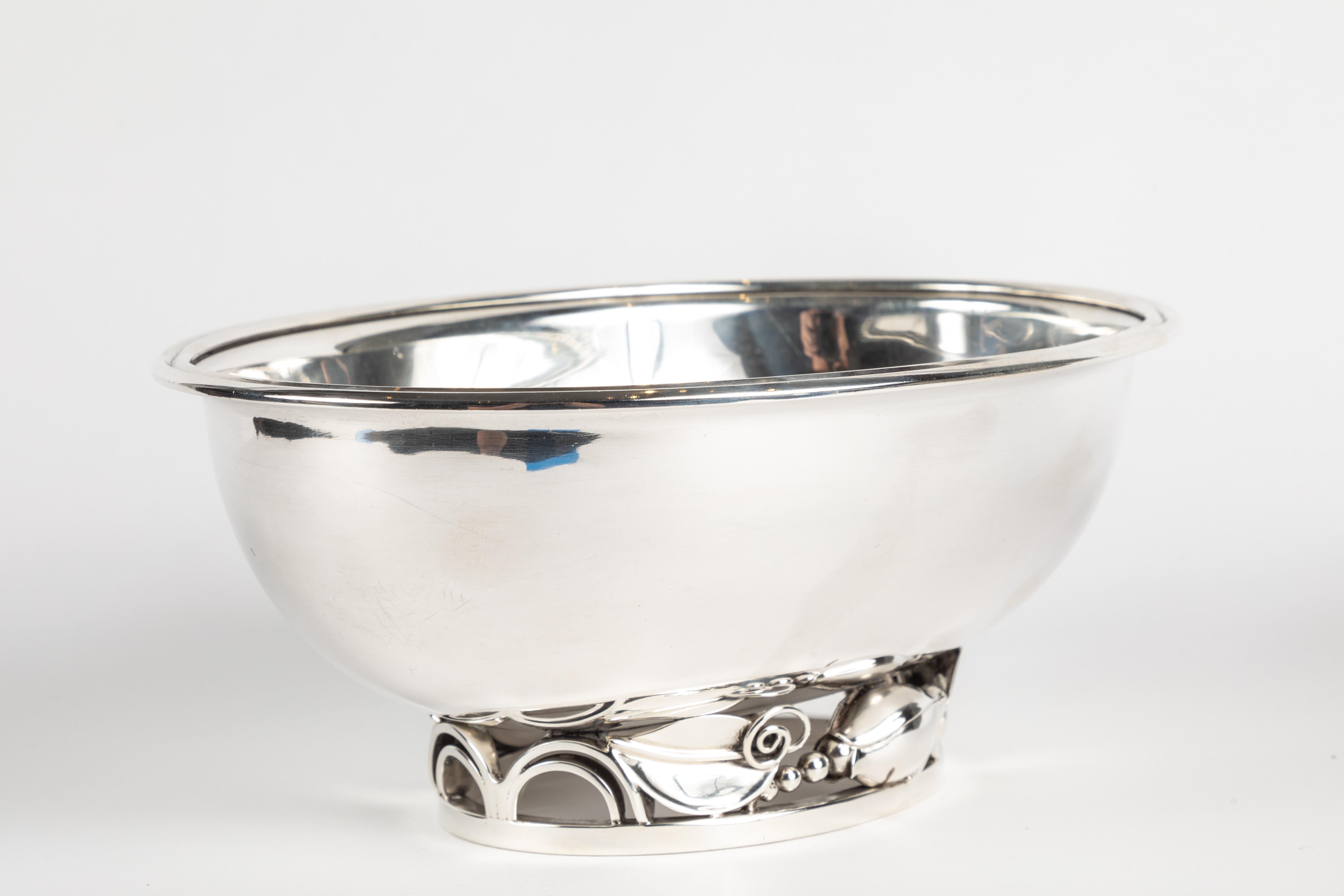 Polished Sterling Bowl by International Silver Designed by Alphonse LaPaglia