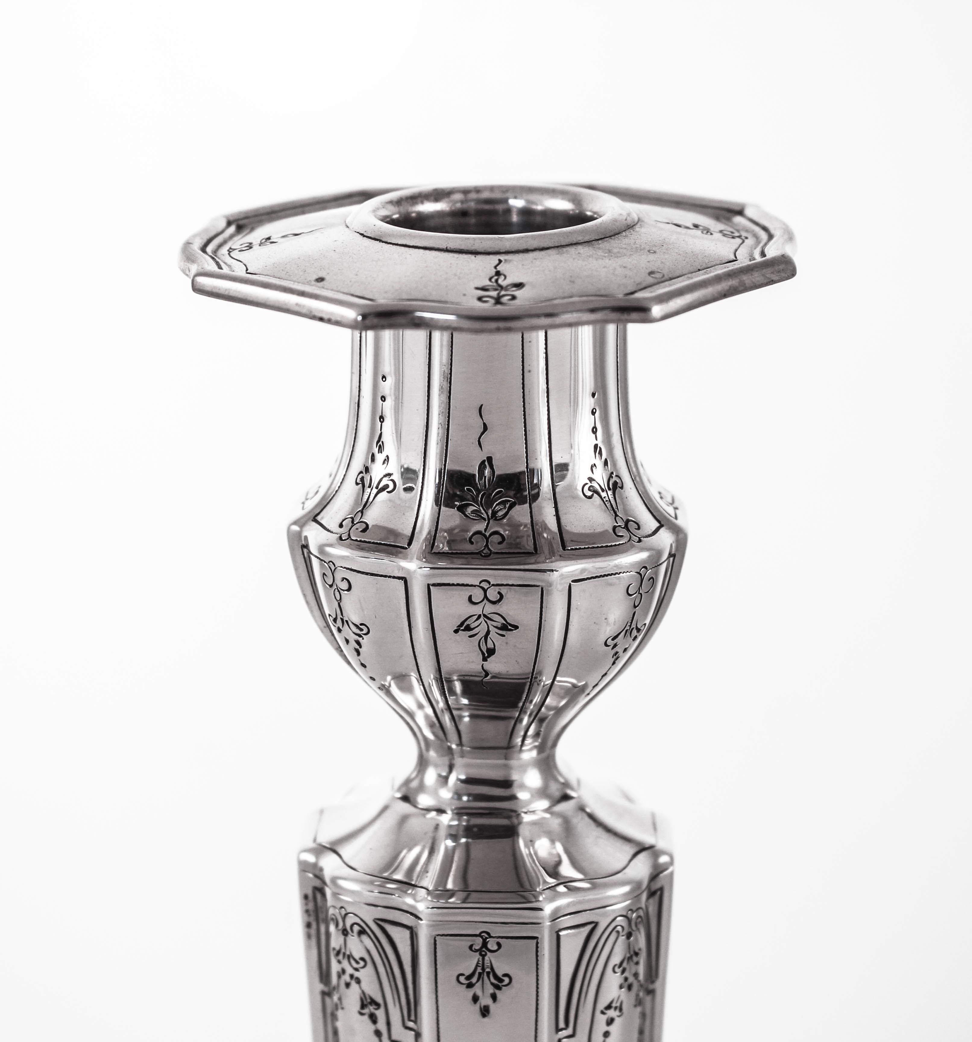 Candeleros de plata Estadounidense en venta