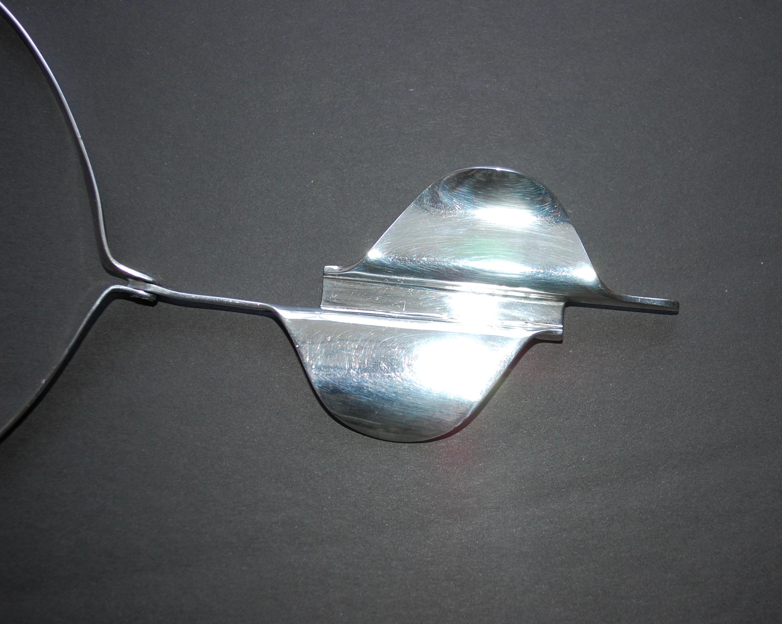 Stunning sterling chocker with pendant, marked sterling.
About 77 grams the pendent 4.5 inch long and 2.25 width, total choker length about 16 long. 