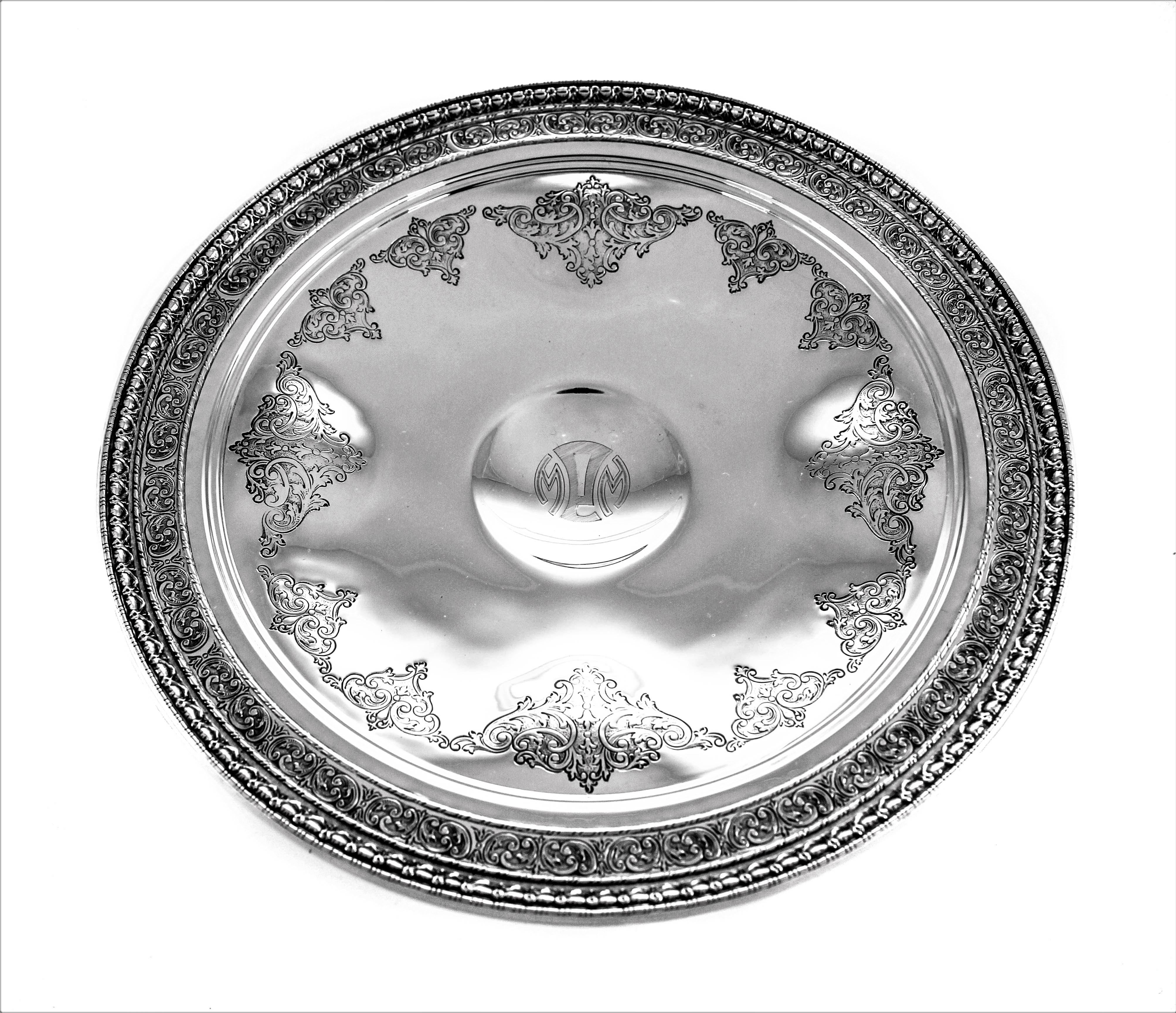 These sterling silver compotes have old-world charm to them. A rich motif of paisley shaped etchings decorate the entire edge. In the centre a fluted design with more etchings and fine details. The tops are flat enough so you can put cookies or