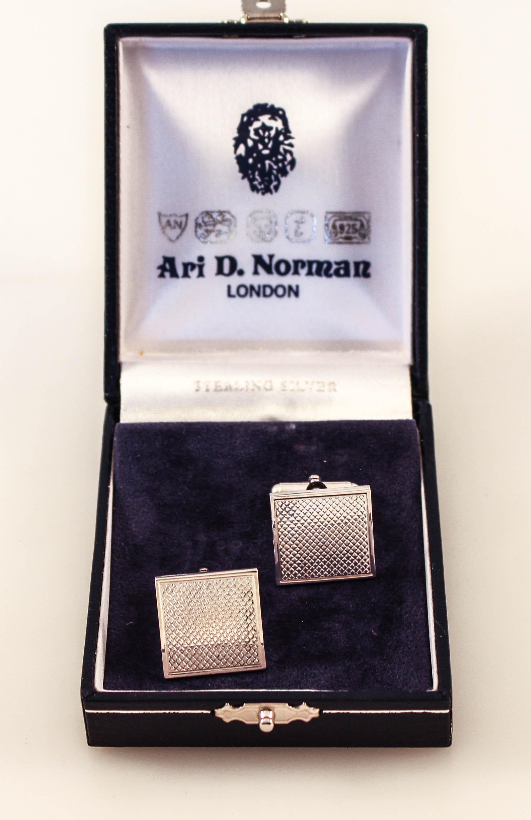 English Sterling Engine Turned Cufflinks For Sale