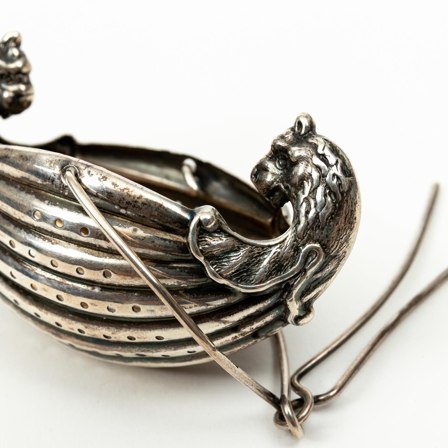American Sterling Gorham Silver Boat Shaped Tea Strainer with Griffin Lion Heads