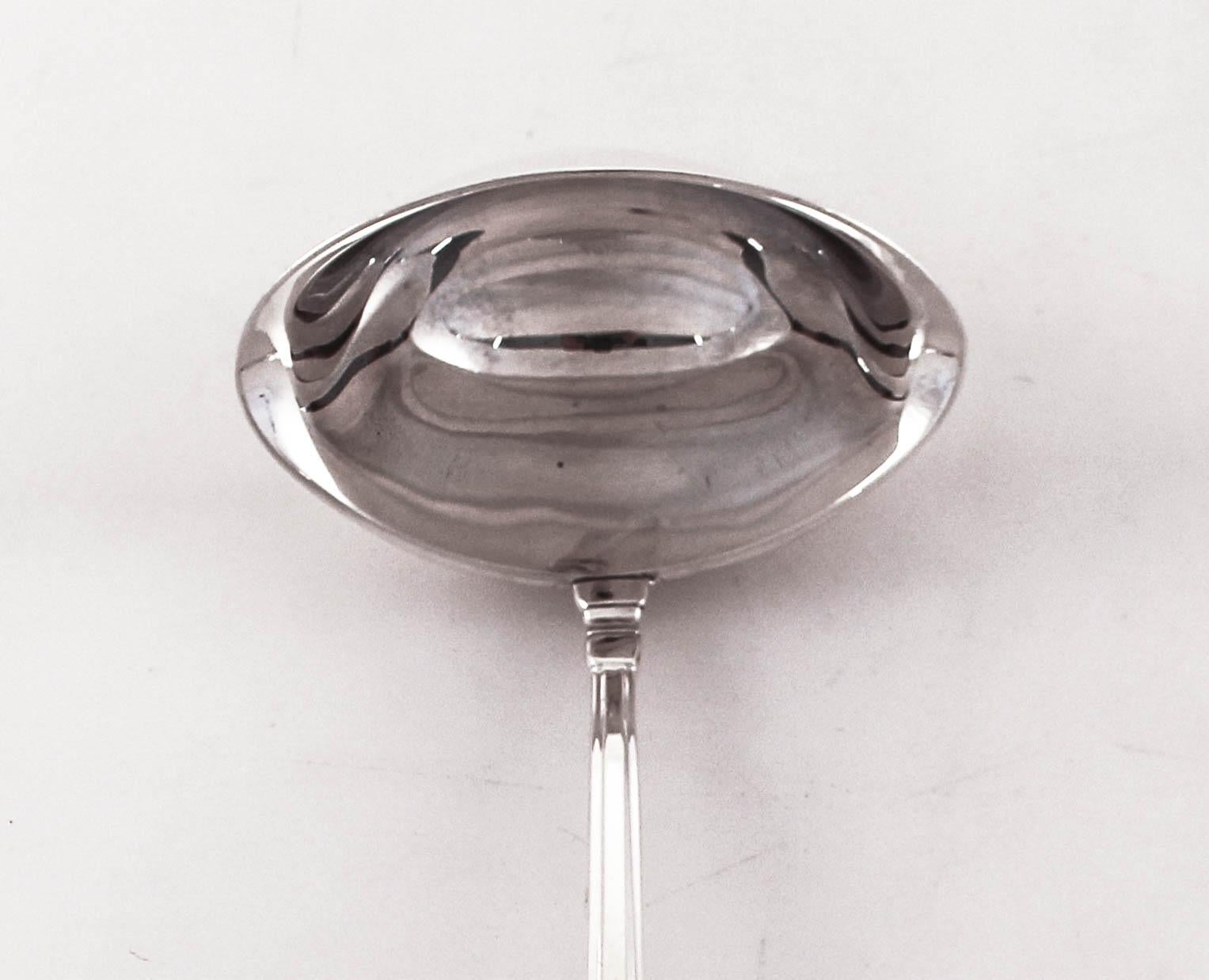 Being offered is a sterling silver gravy ladle in the “Sovereign” pattern by Gorham Silver. It has a great Art Deco look to it with the acorn tip. It goes with any decor, flatware and china; from ornate to modern. Sterling from top to bottom.