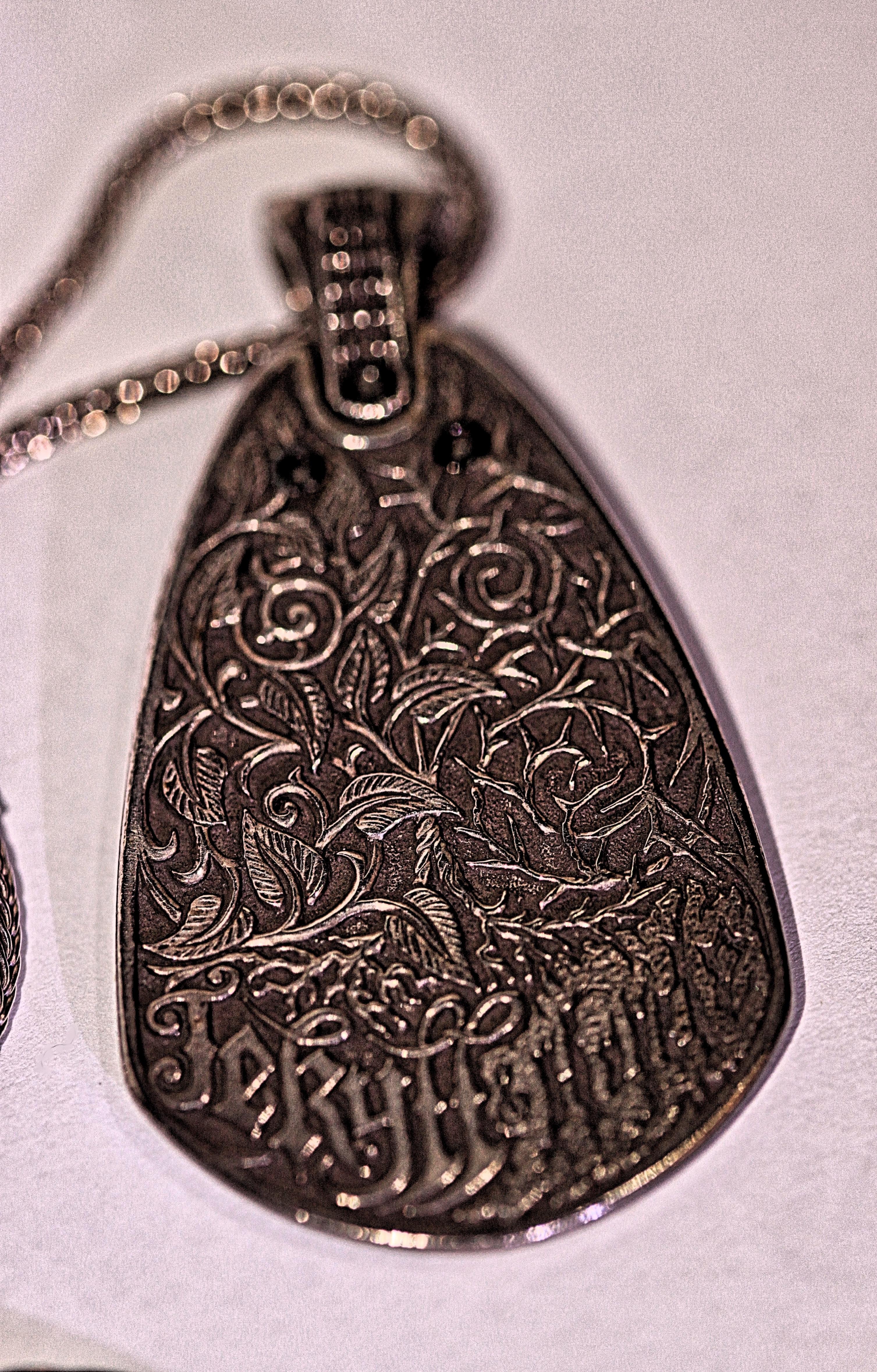 Sterling Guitar Pick Pendant by William Henry and Zac Brown In New Condition For Sale In Melbourne, FL