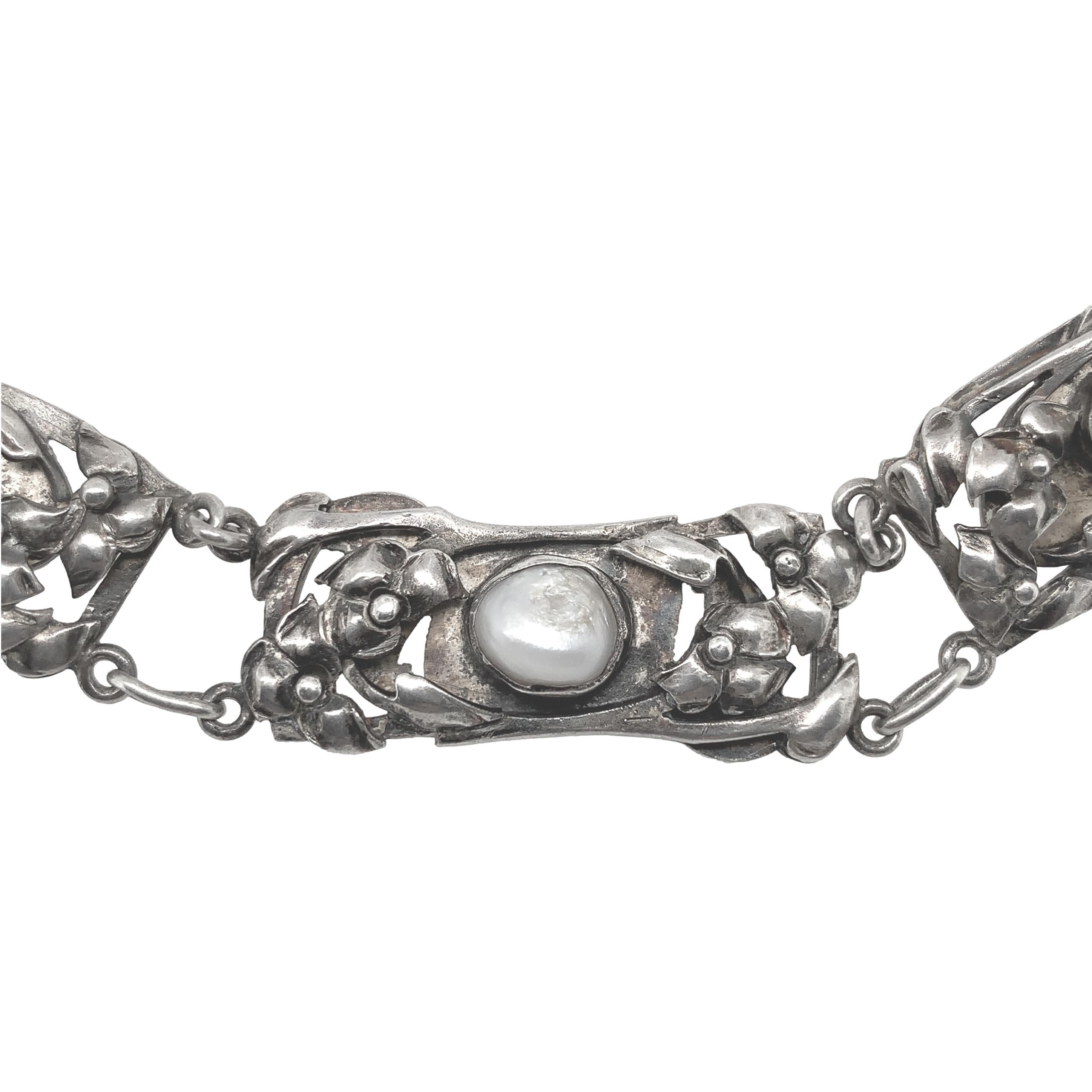 Collana di perle di Kalo in argento lavorate a mano con fiori e foglie applicati, 25