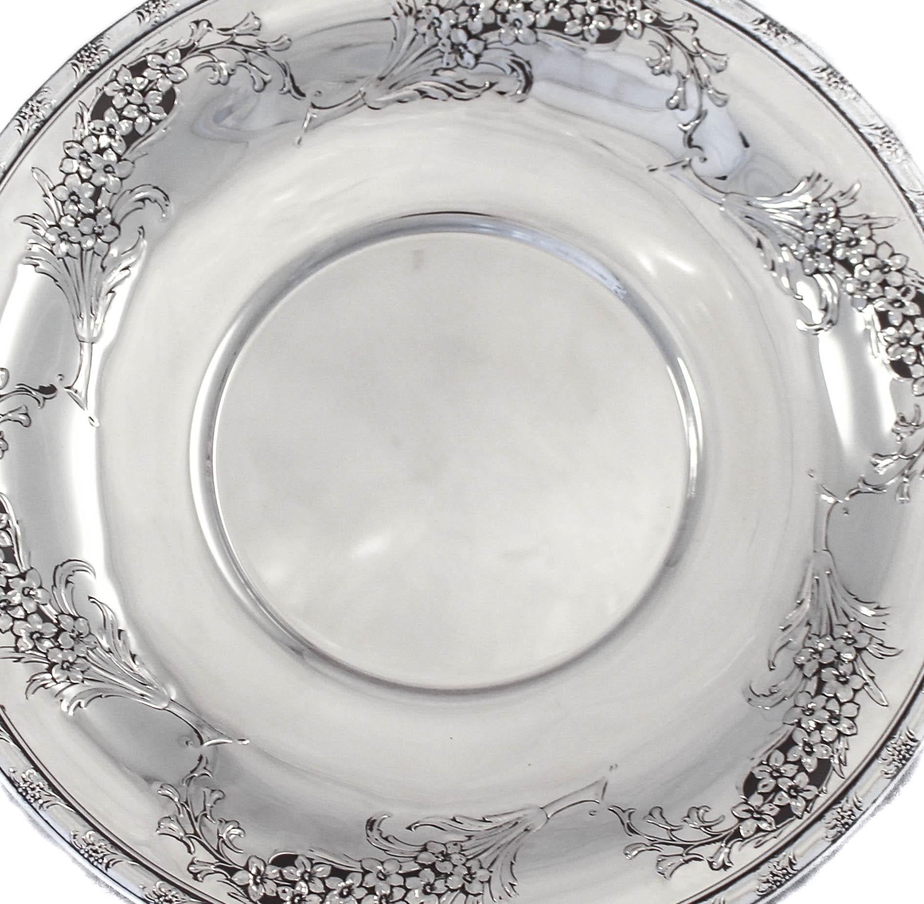 Sterling “Larkspur” Dessert Tray In Excellent Condition In Brooklyn, NY