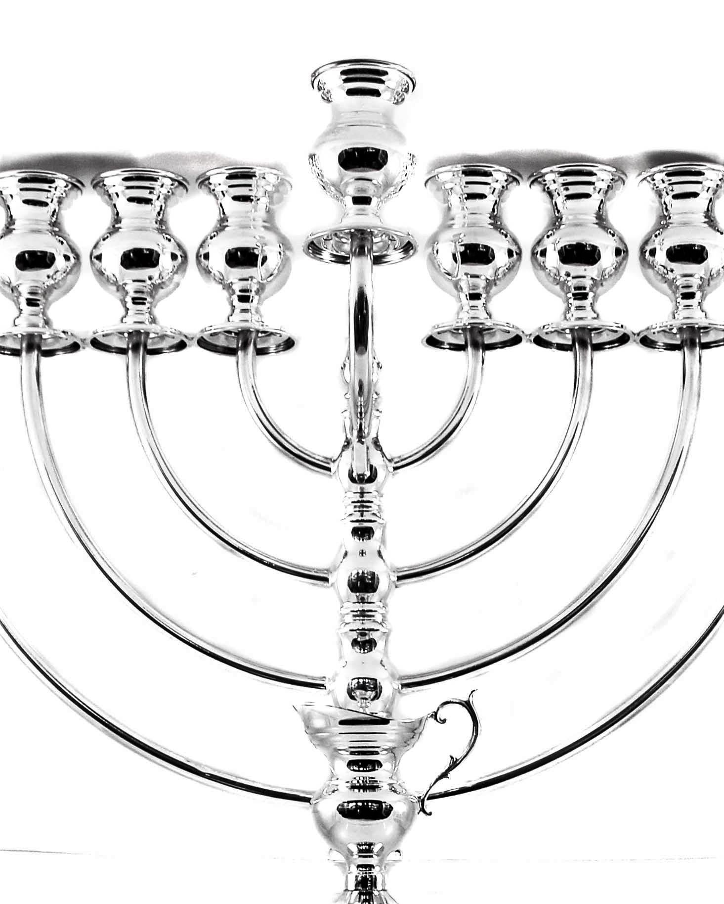 Sterling Menorah (21. Jahrhundert und zeitgenössisch) im Angebot