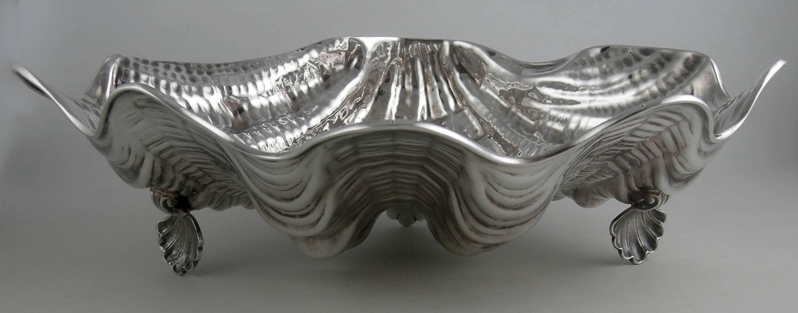 Sterling Messulan Giant Footed Clam Shell Dish In Excellent Condition In Bridport, CT