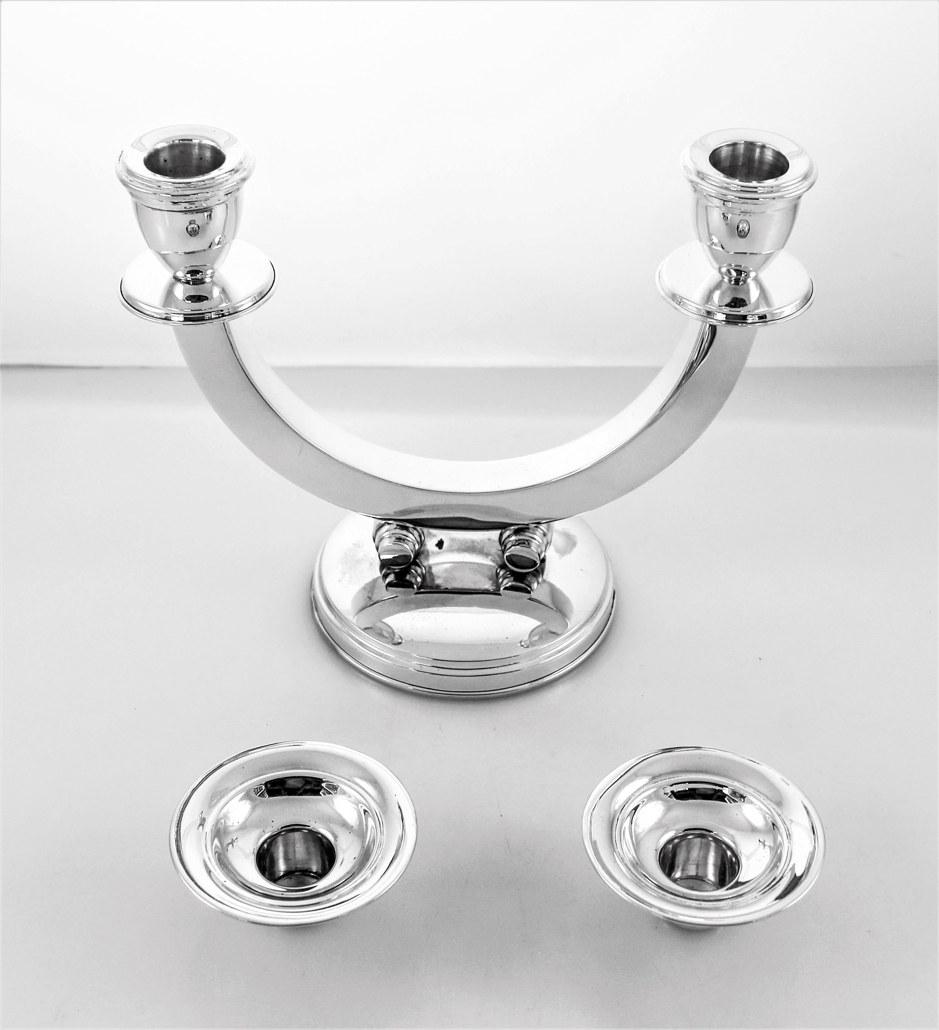 Milieu du XXe siècle Paire de candélabres en argent sterling du milieu du siècle dernier en vente