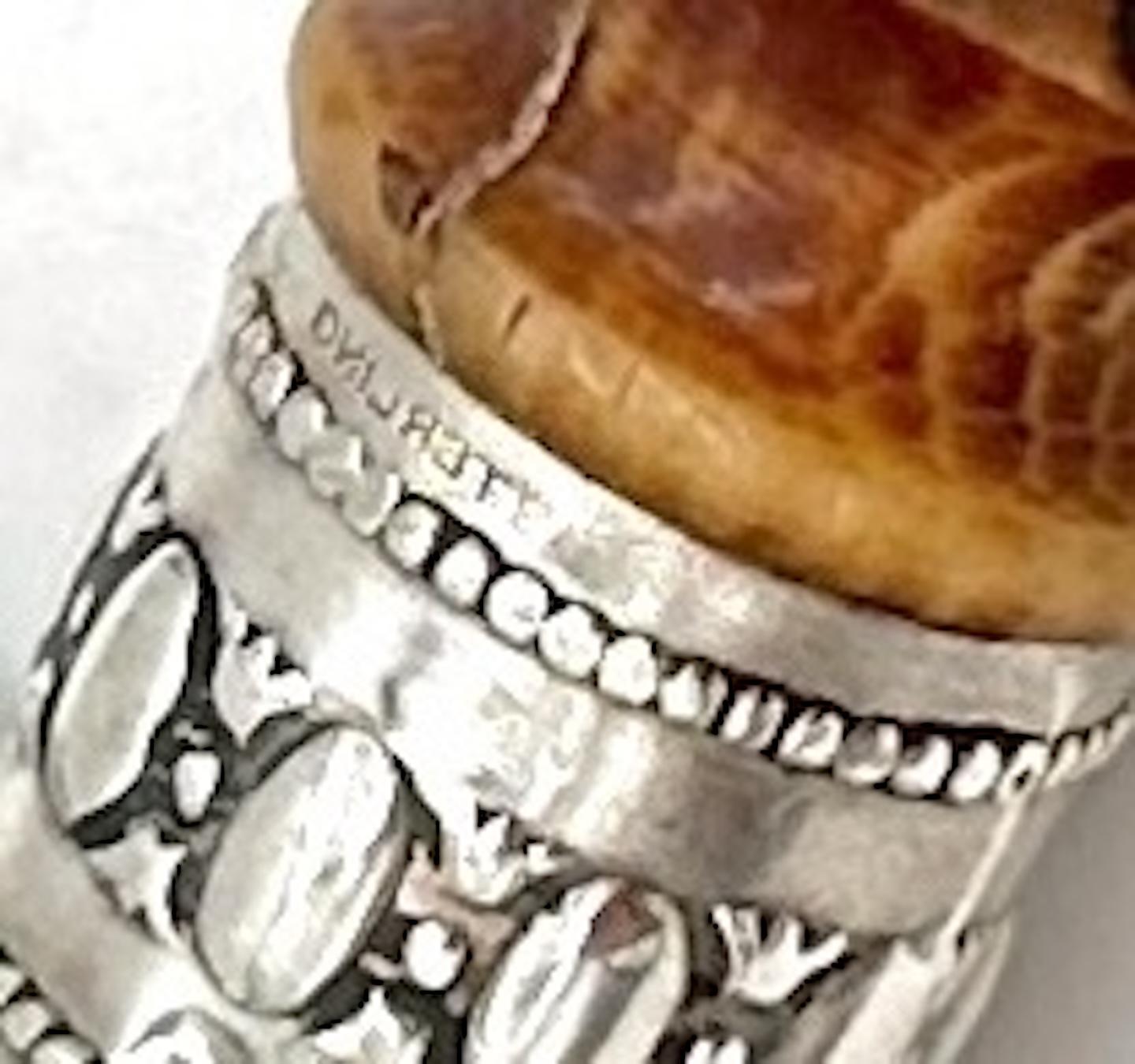 Sterling-Mounted Carved Antler Magnifying Glass, Signed 'DULJARETT' Circa 1900 For Sale 3